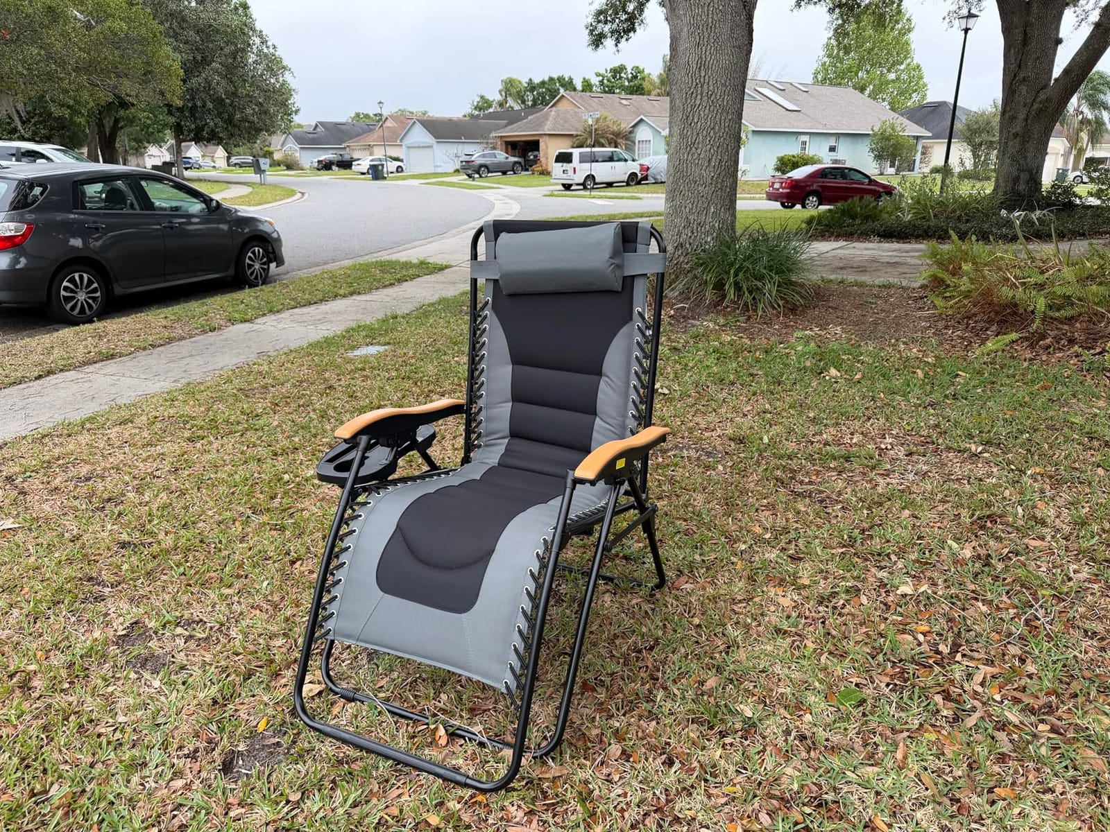 MFSTUDIO Oversized Padded Foldable Zero Gravity Chair, Camouflage | Foldable Zero Gravity Lounger, Removable Cup Holder, 30
