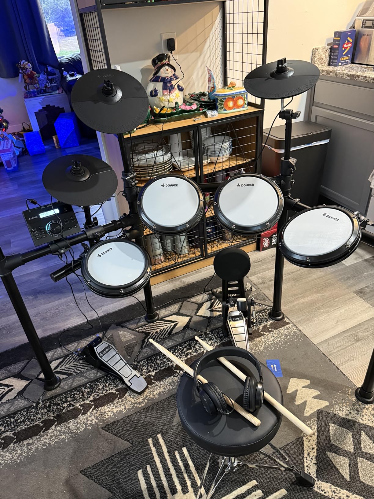 Donner DED-200 Electric Drum Sets with Quiet Mesh Drum Pads, 2 Cymbals w/Choke, 31 Kits and 450+ Sounds, Throne, Headphones, Sticks, USB MIDI, Melodics Lessons (5 Pads, 3 Cymbals) customer photo 1