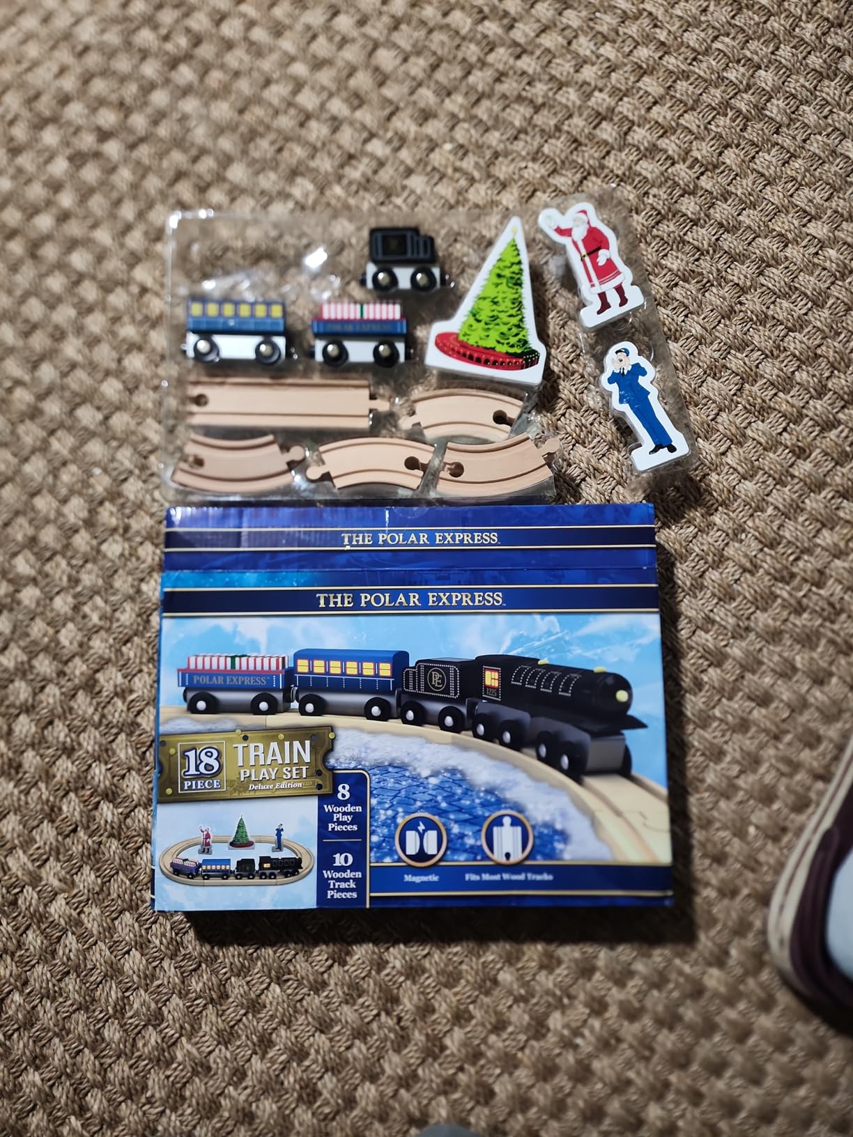 MasterPieces Polar Express Train Set, Wooden 18 Piece Deluxe Edition with Magnetic Cars and Track, Official Holiday Play Collection, Compatible with 1 Inch Train Systems customer photo 2