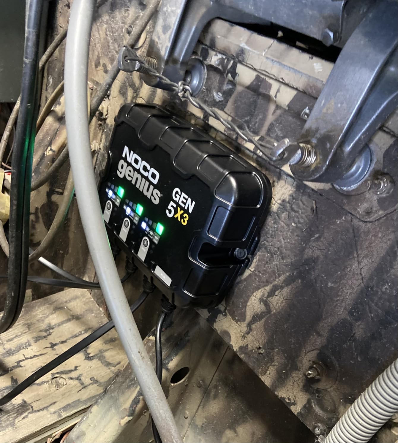 NOCO Genius GEN5X3, 3-Bank, 15A (5A/Bank) Smart Marine Battery Charger, 12V Waterproof Onboard Boat Charger, Battery Maintainer and Desulfator for AGM, Lithium (LiFePO4) and Deep-Cycle Batteries customer photo 2