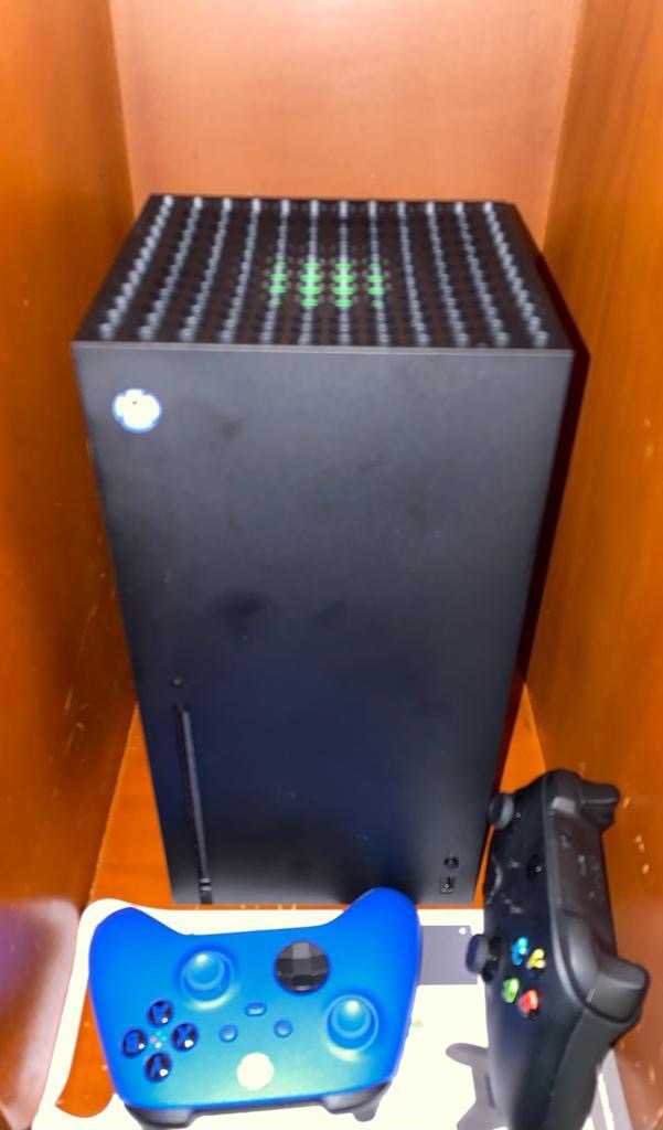 Xbox Series X | Disc Gaming Console | 1TB SSD customer photo 1