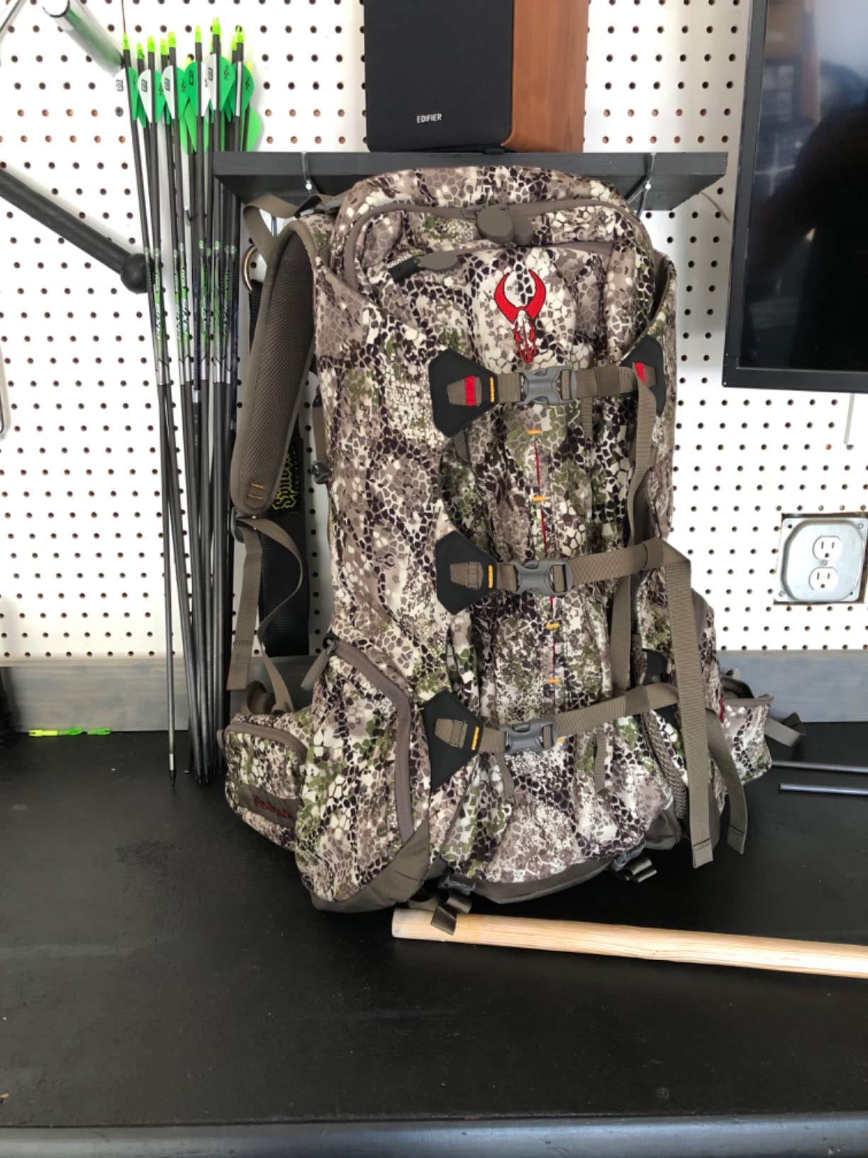 Badlands 2200 - Hunting Pack w/Built-In Meat Hauler | Featuring a quick-deploy meat shelf and supportive suspension to distribute heavy loads comfortably customer photo 2