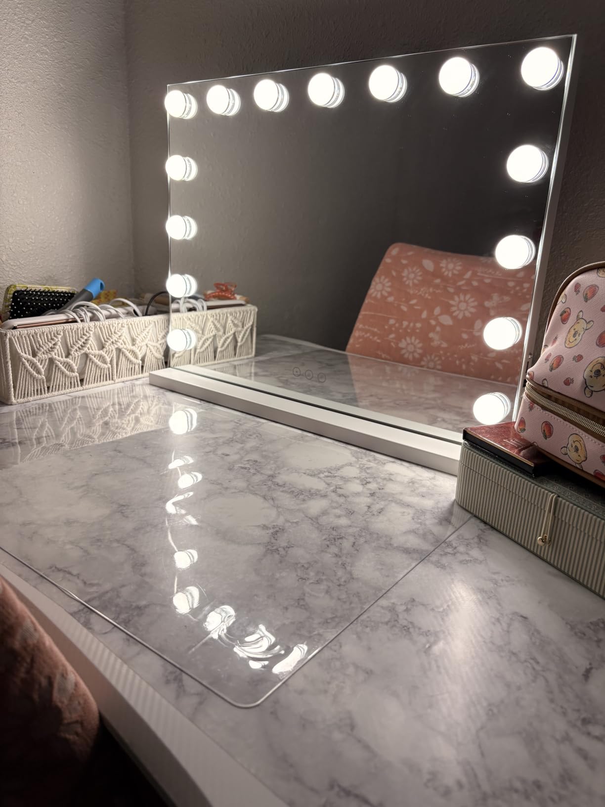 Vanity Mirror with Lights Lighted Makeup Mirror with 15 Dimmable LED Bulbs, 3 Color Lighting Modes, USB Charging Port Touch Control, Sturdy Metal Frame Design 24x18 Inch, White customer photo 2