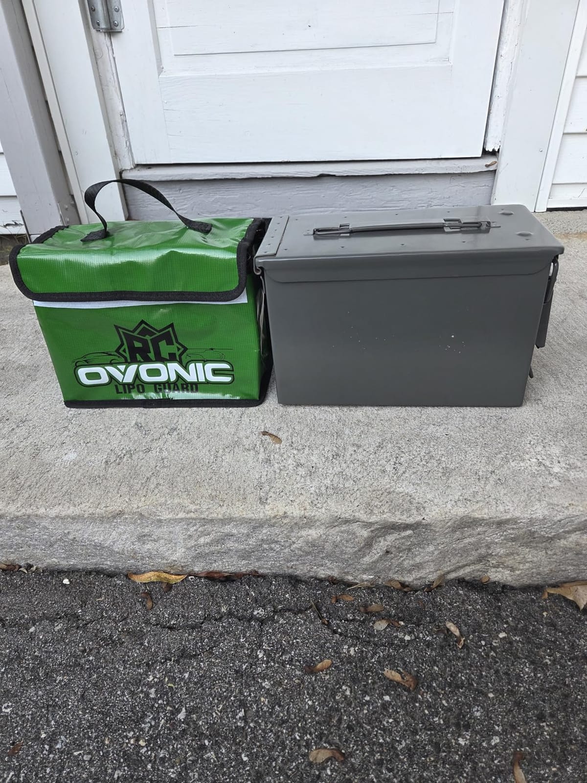 OVONIC Lipo Safe Bag Fireproof Explosionproof Bag Large Capacity Lipo Battery Storage Guard Safe Pouch for Charge & Storage (260X130X180mm 251g) customer photo 2