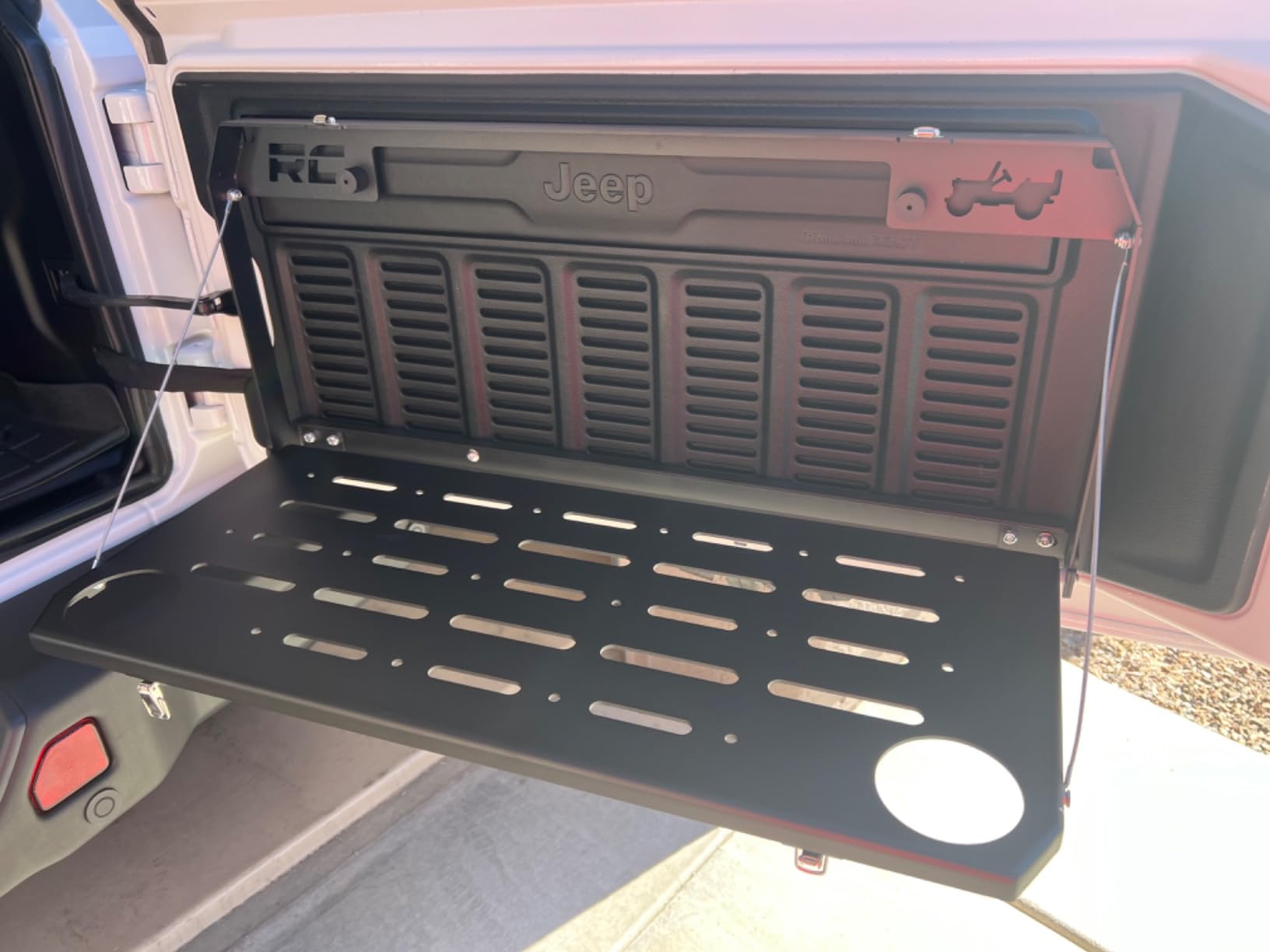 Rough Country Folding Rear Tailgate Table for Jeep Wrangler JL/Unlimited (2018-2024) customer photo 1