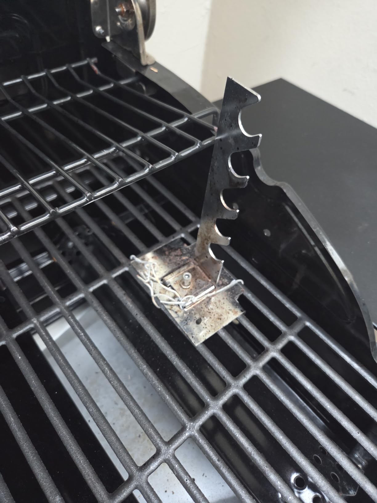 Universal Rotisserie Grill Kit, 360 Degree Automatic Rotating Rotisserie Kit customer photo 2