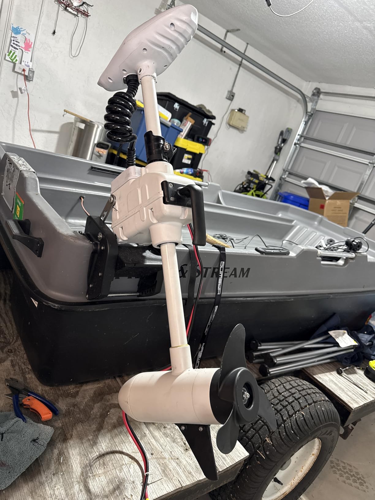 AQUOS Haswing Transom Trolling Motor 12V 55lbs 26in with Wireless Remote | White, Fresh & Saltwater Ready, 164ft Wireless Remote, 16in Max Depth, 0-85 degree Tilt Range, Fits Boats up to 19ft customer photo 2