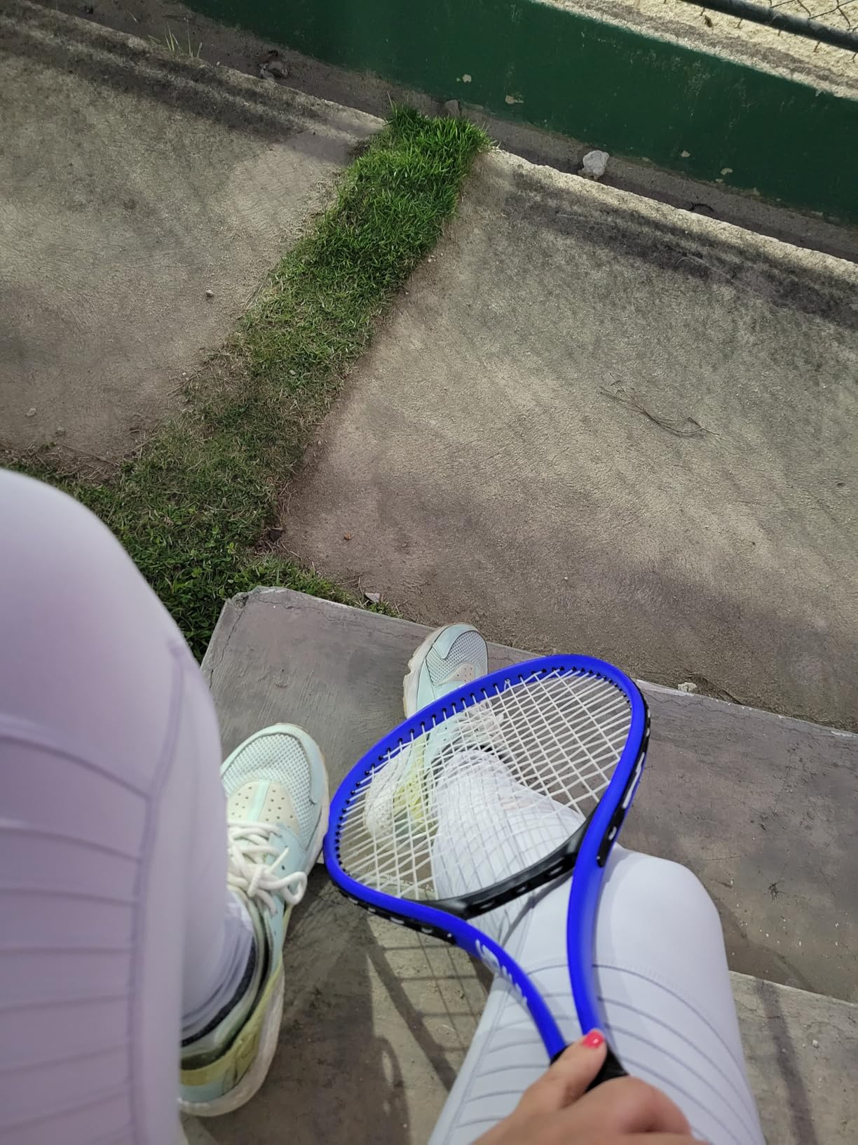 HIRALIY 27-Inch Tennis Racket for Adults with Ball and Carry Bag | Pre-strung Tennis racquets, Large Sweet Spot Llightweight Aluminum Tennis Set for Adult Beginner customer photo 1