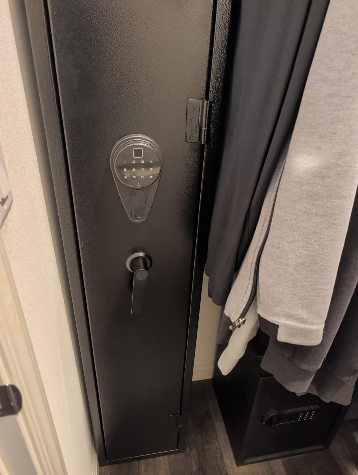 Kaer 4-5 Biometric Gun Safe,Fingerprint Gun Safe for Rifles and Pistols,Long Rifle Safe for Home,Gun Cabinet for Shotguns with Fingerprint,Digital Keypad,No Assembly Needed customer photo 1