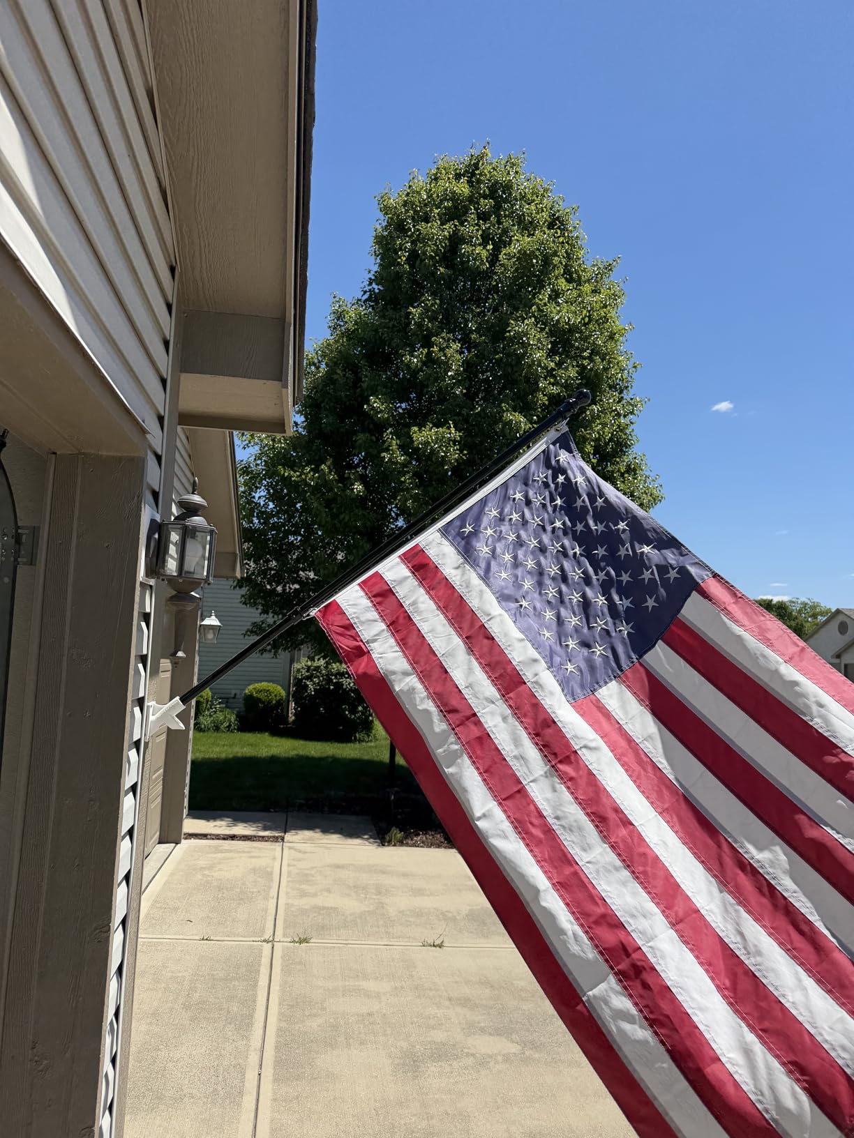 Black Flag Poles for Outside House - 5ft Tangle Free Flag Pole for House, Heavy Duty Metal Flagpole, Outdoor Flagpoles Residential for Porch, Fence (Without Bracket) customer photo 1