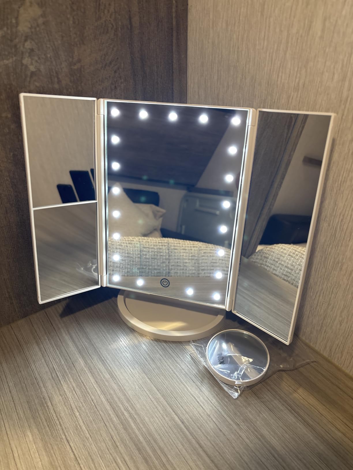 HUONUL 2X/3X/10X Magnifying Vanity Mirror with Light, Trifold Makeup Mirror | Touch Dimming, Dual Power, Clear View for Makeup, Skincare customer photo 2