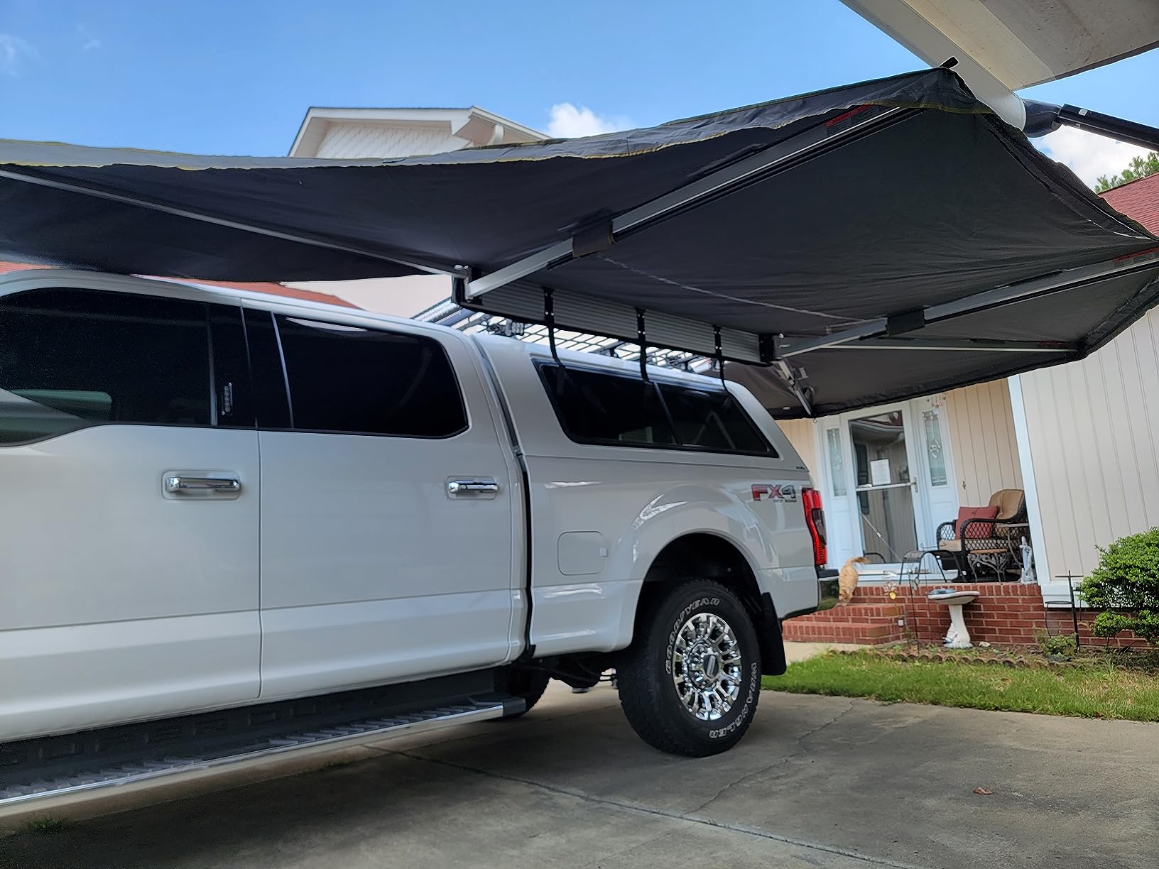 Overland Vehicle Systems 19529907 HD Nomadic 270 Degree Awning Passenger Side | 129 Sq Ft of Coverage | Dark Gray Fabric with Travel Cover Included | Twist and Lock Technology | Weather-Resistant customer photo 1