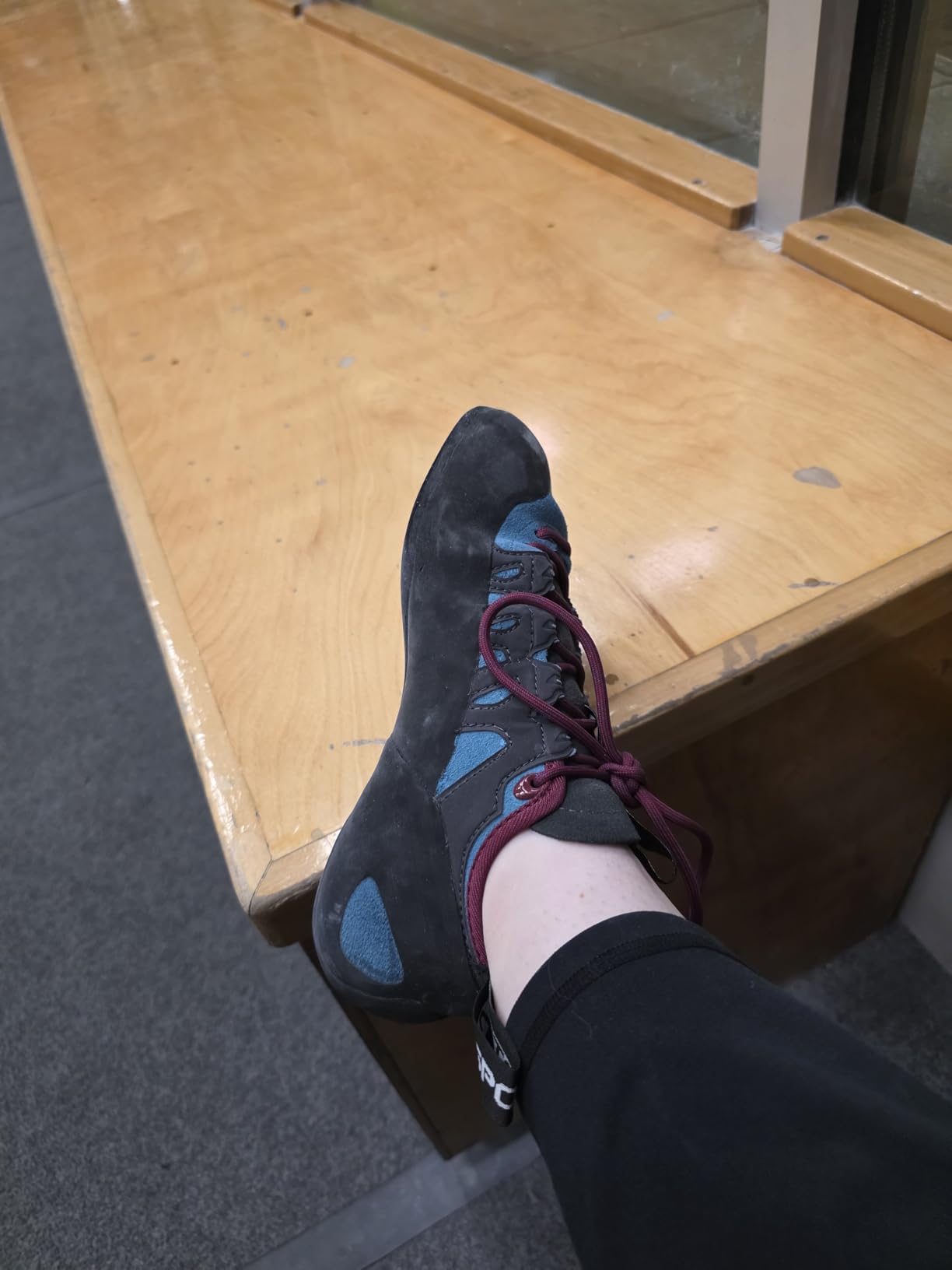 La Sportiva Womens Tarantulace Rock Climbing Shoe | Introductory Indoor/Outdoor Shoe, Premium Comfort, Higher Volume, Easy On/Off, Lace-Up Closure customer photo 2