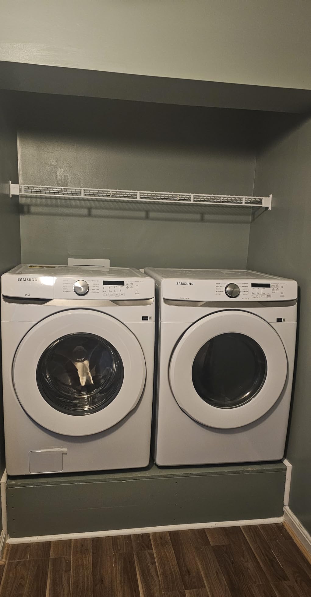 Samsung WF45T6000WPR White Front Load Laundry Package customer photo 1