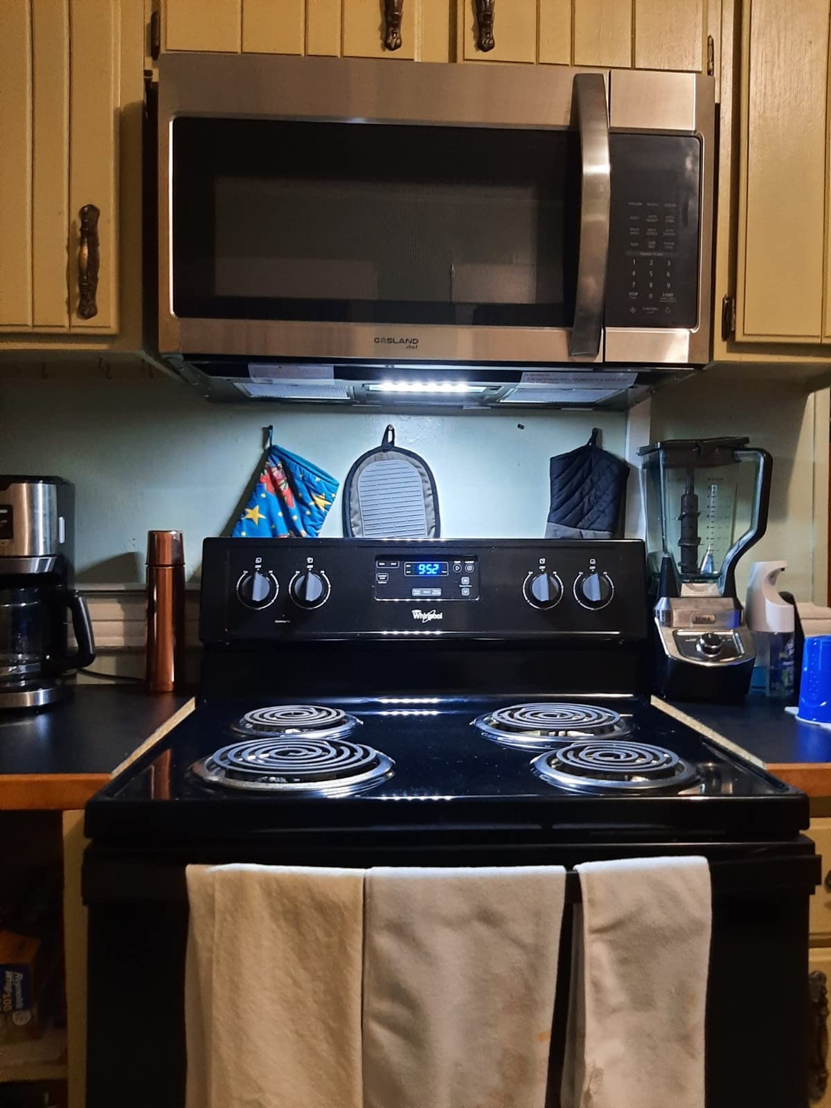 GASLAND 30 Inch Over the Range Microwave, 1.9 Cu. Ft., 400 CFM, 1000W | One-Touch Cooking, 11 Power Levels, LED Cooktop Lighting, 2-Stage Cooking, Turntable, Over Stove Microwave Oven Black customer photo 2