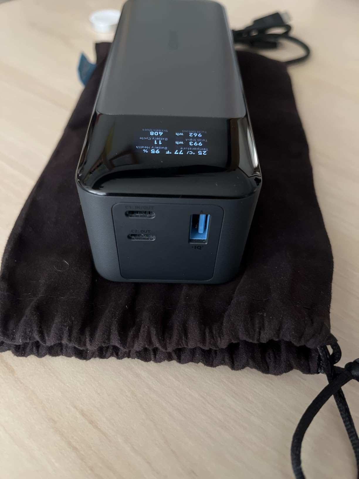 Anker 737 Power Bank, 140W 24,000mAh 3-Port Laptop Charger, Smart Display | Fast Multi-Device Charging, for iPhone 16 / 15 / 14 Series, Vision Pro, Samsung, MacBook, and More customer photo 2