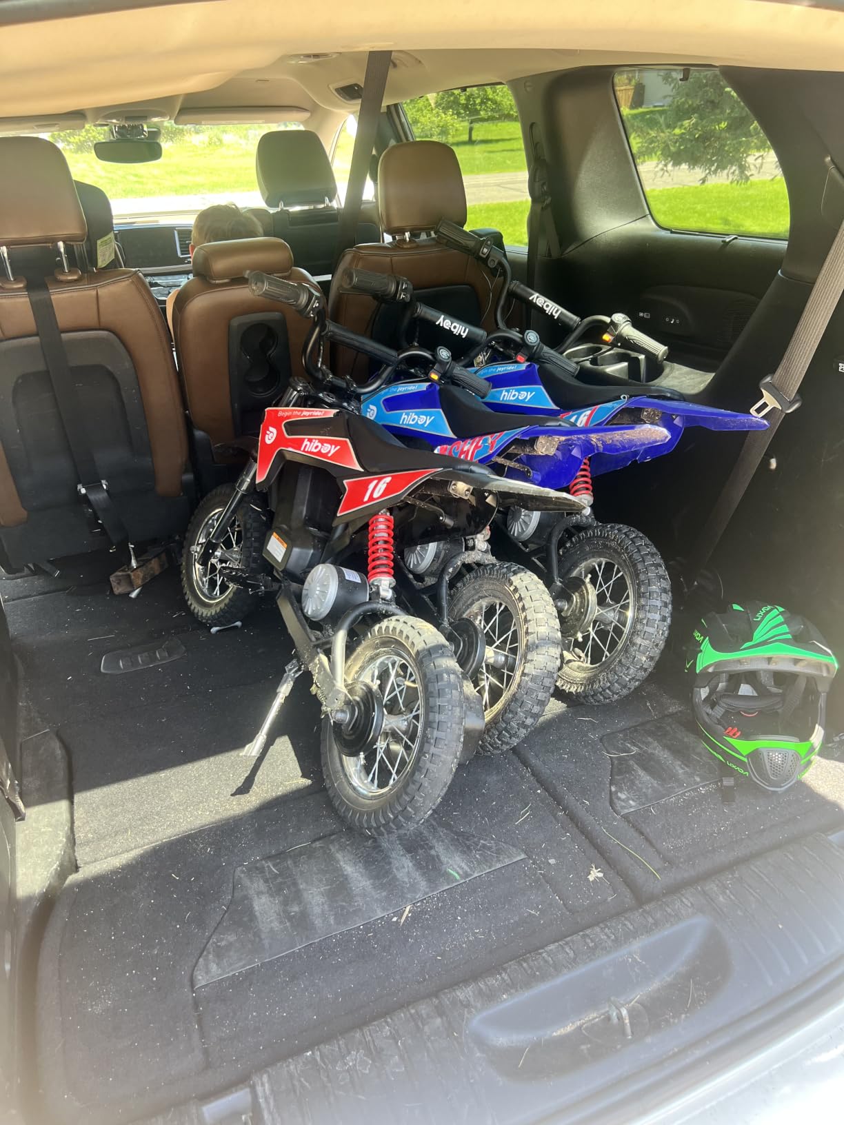 Hiboy DK1 36V Electric Dirt Bike for Kids, 300W & 15.5 MPH, Ages 3-10 | Up to 13.7 Miles Long Range, 3 Safety Speed Modes, Hydraulic Suspension & Solid High Carbon Steel Frame Ride On Toy customer photo 2
