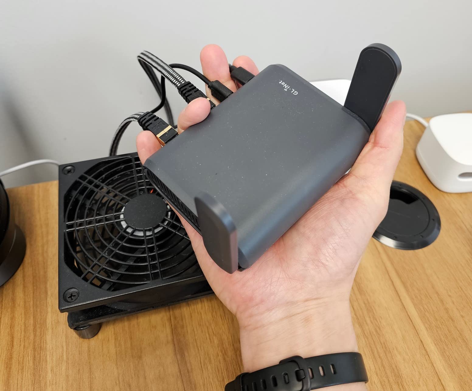 GL.iNet GL-AXT1800 Slate AX Pocket-Sized Wi-Fi 6 Travel Router with VPN | Dual-band Wi-Fi 6 speeds up to 1800 Mbps, MU-MIMO and OFDMA, connects up to 120 devices simultaneously customer photo 1