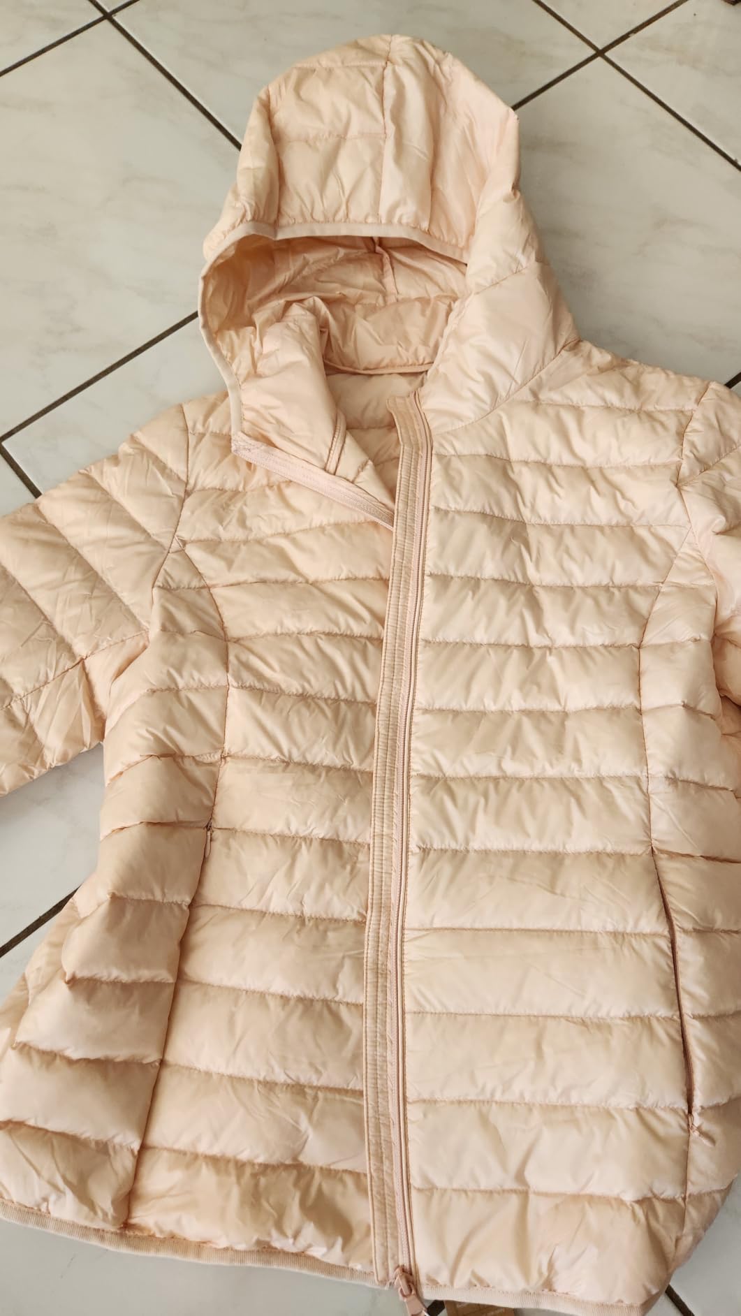 Wantdo Women's Lightweight Packable Puffer Jacket Hooded Down Coat customer photo 2