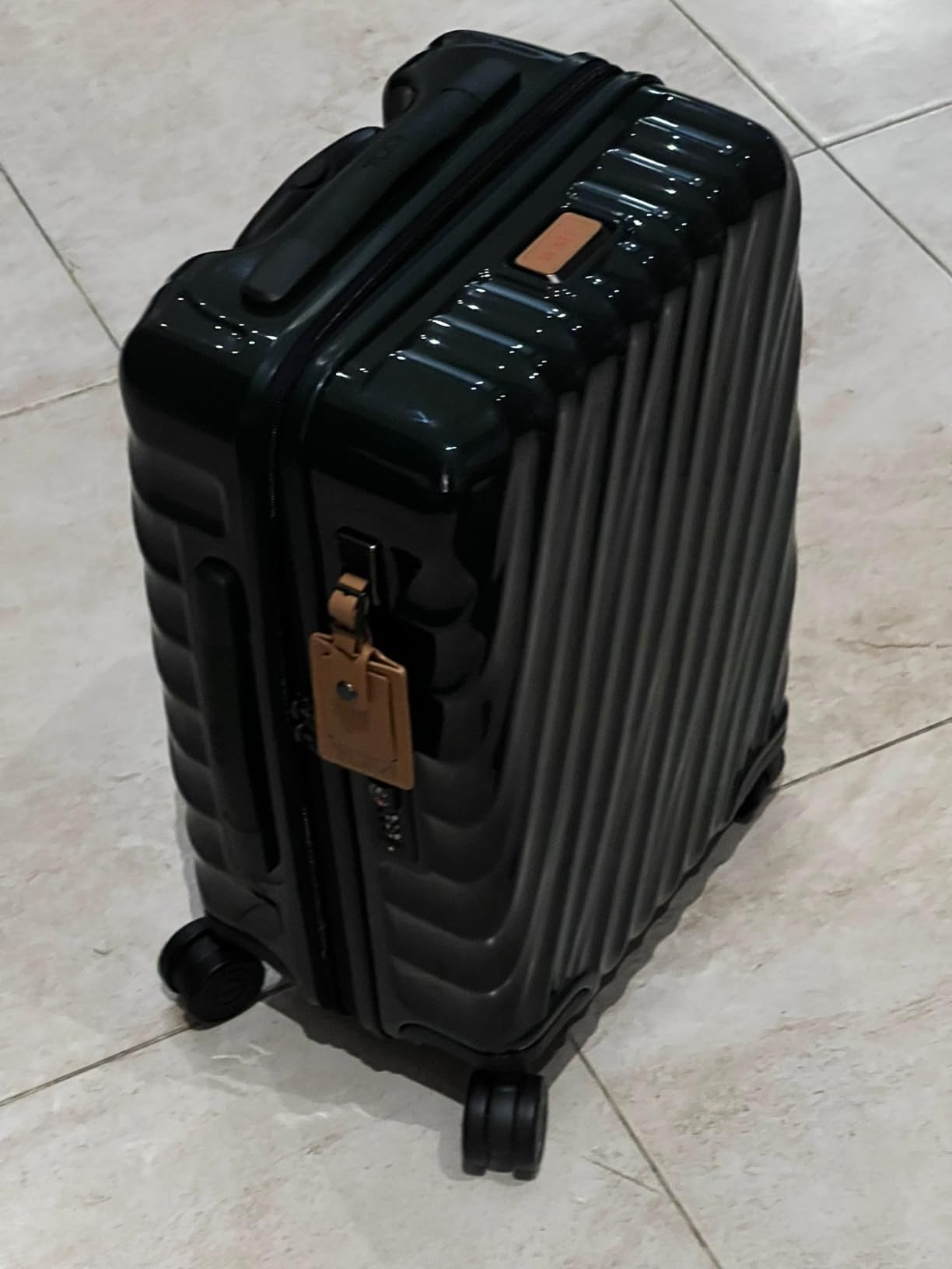 TUMI - 19 Degree Expandable Carry-On - 4-Wheeled Hard Shell Suitcase - 21.8