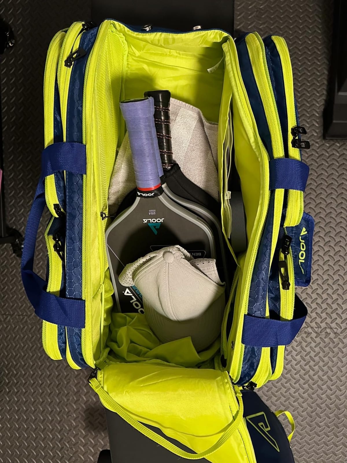 JOOLA Tour Elite Pickleball Bag - Backpack & Duffle Bag for Pickleball Paddles & Accessories - Thermal Insulated Pockets Hold 4+ Paddles - Includes Fence Hook customer photo 1