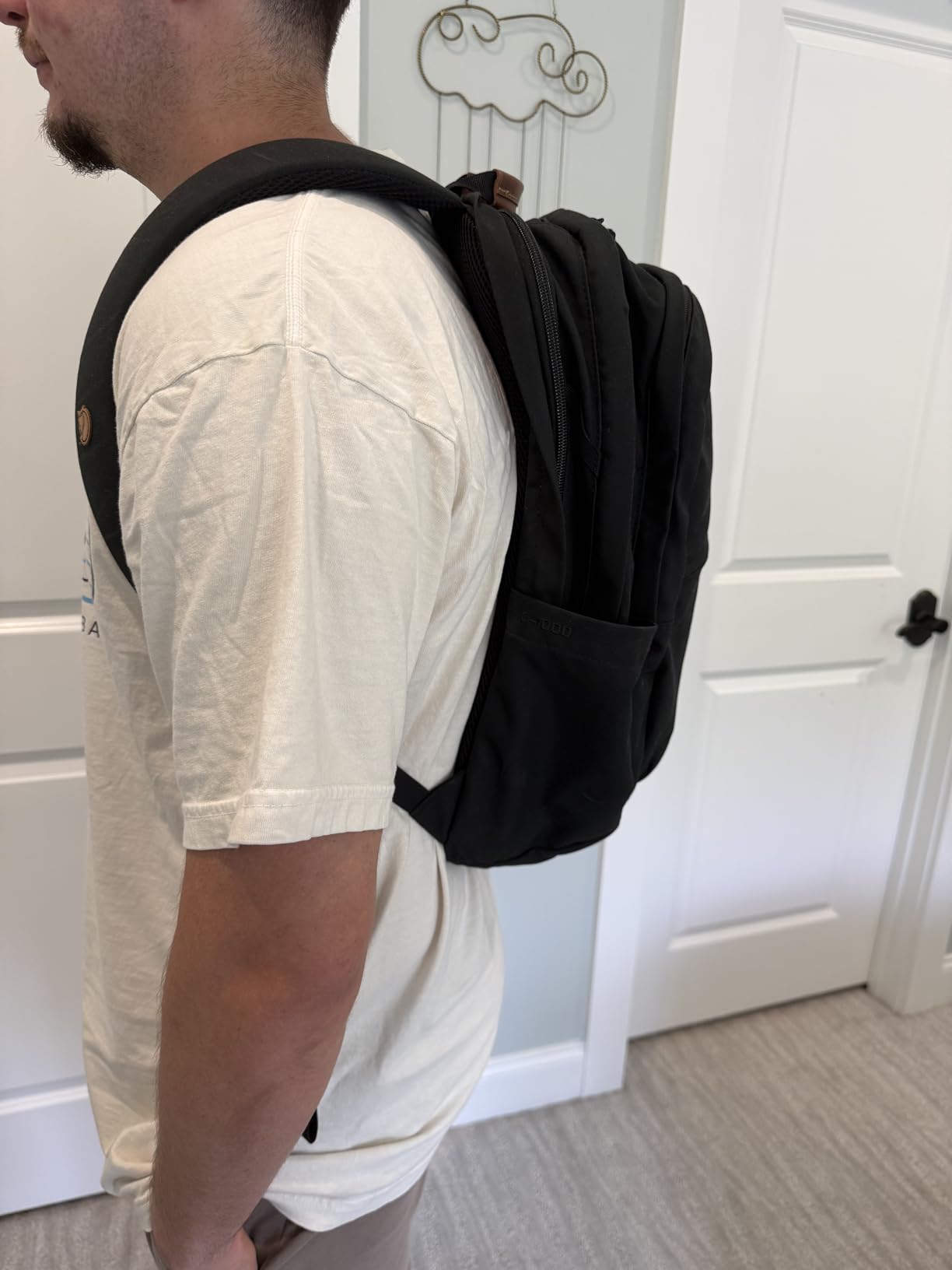 Fjällräven Raven 28 Backpack - Multi-Pocket Organization, Padded Support, Durable Fabric - Commuting, Travel, Navy customer photo 2