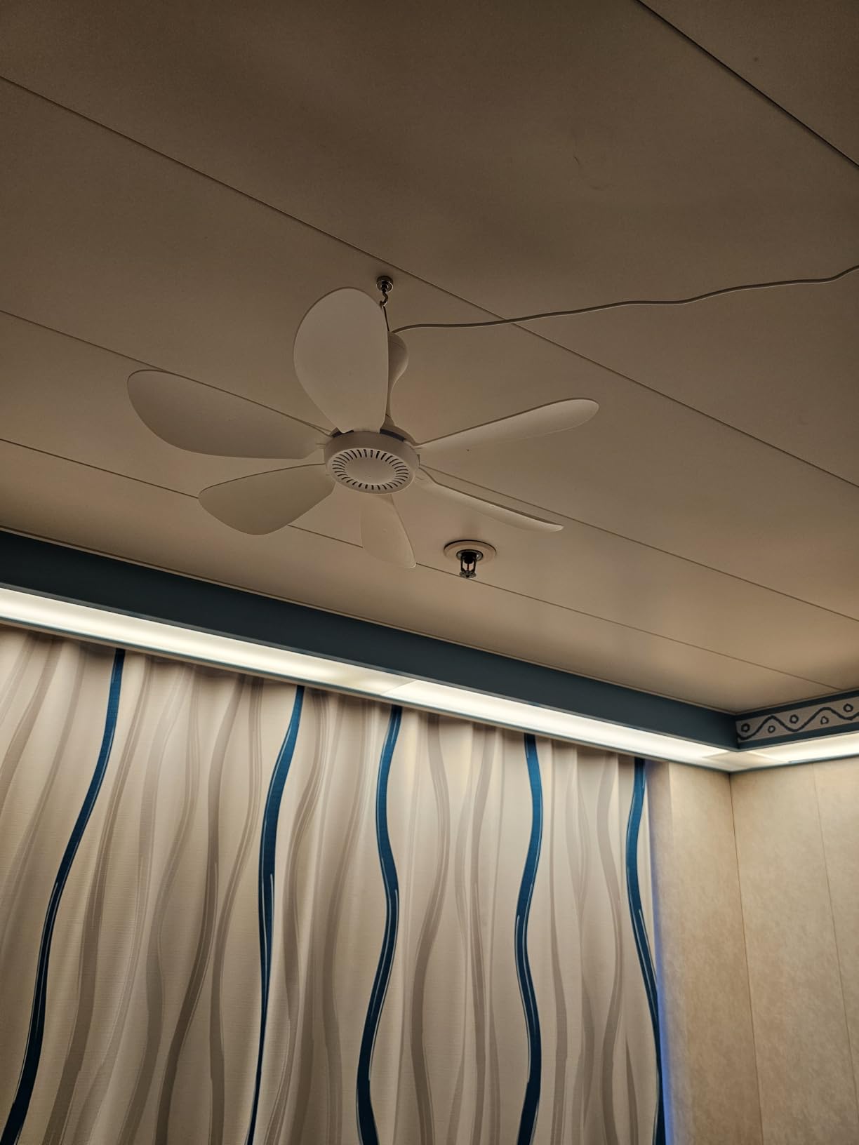 Silent USB Powered Ceiling Fan with Remote Control Timing 4 Speed, Quiet Small DC Plug in Ceiling Fan Hanging Fan for Camping Bed RV Tent Canopy Room customer photo 2