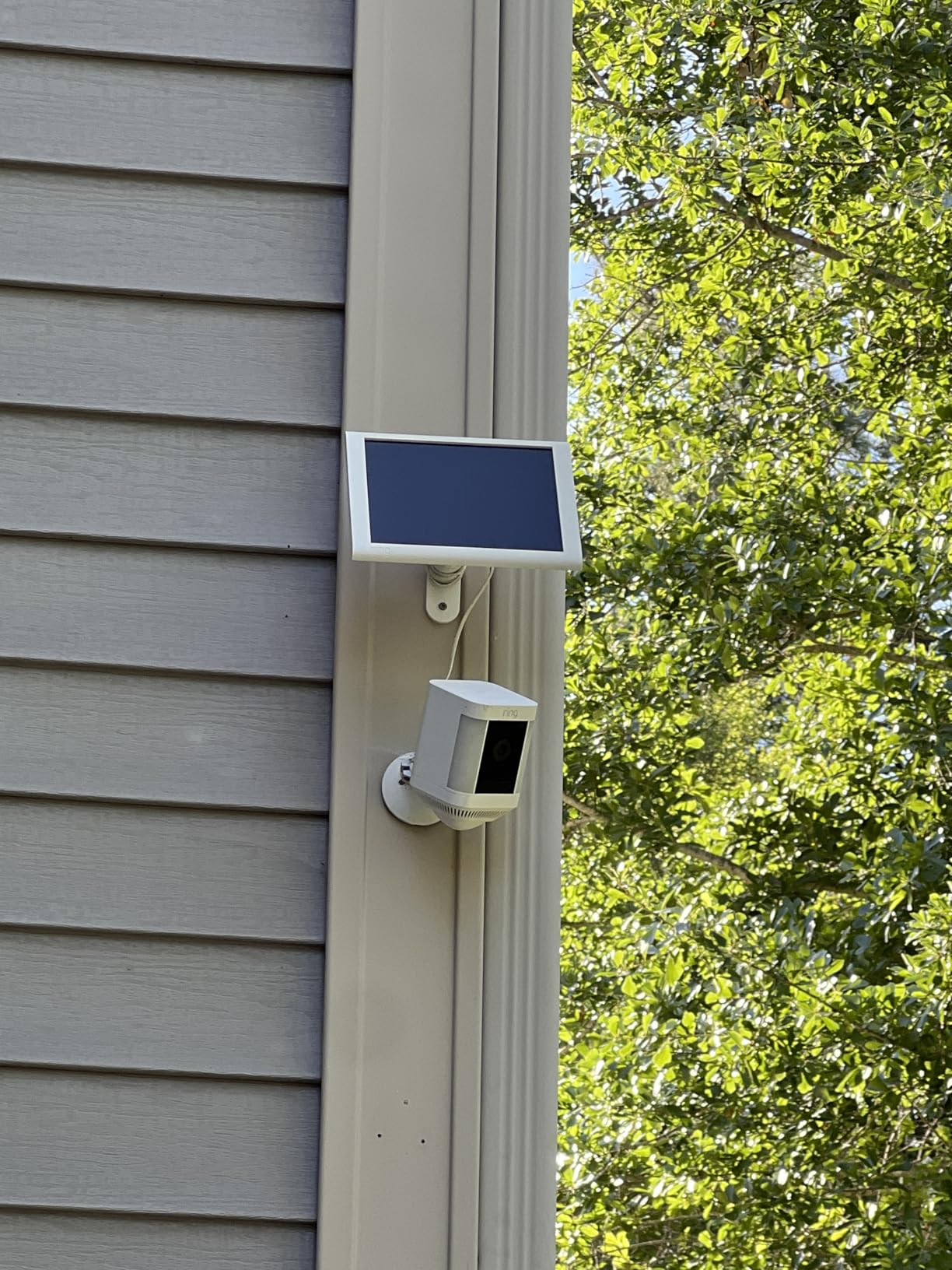 Spotlight Cam Plus, Solar | Two-Way Talk, Color Night Vision, and Security Siren (newest model) - White customer photo 1