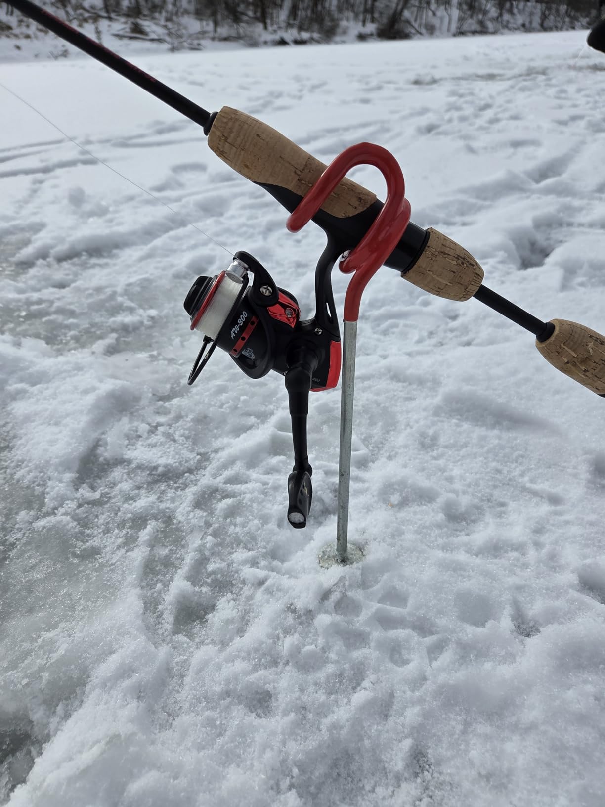Aventik Ultralight Ice Fishing Rod and Reel Combo 26/28/30/32 inch Medium Light Fast Action Multi-Species Ice Fishing Combos for Walleye Perch Panfish customer photo 2