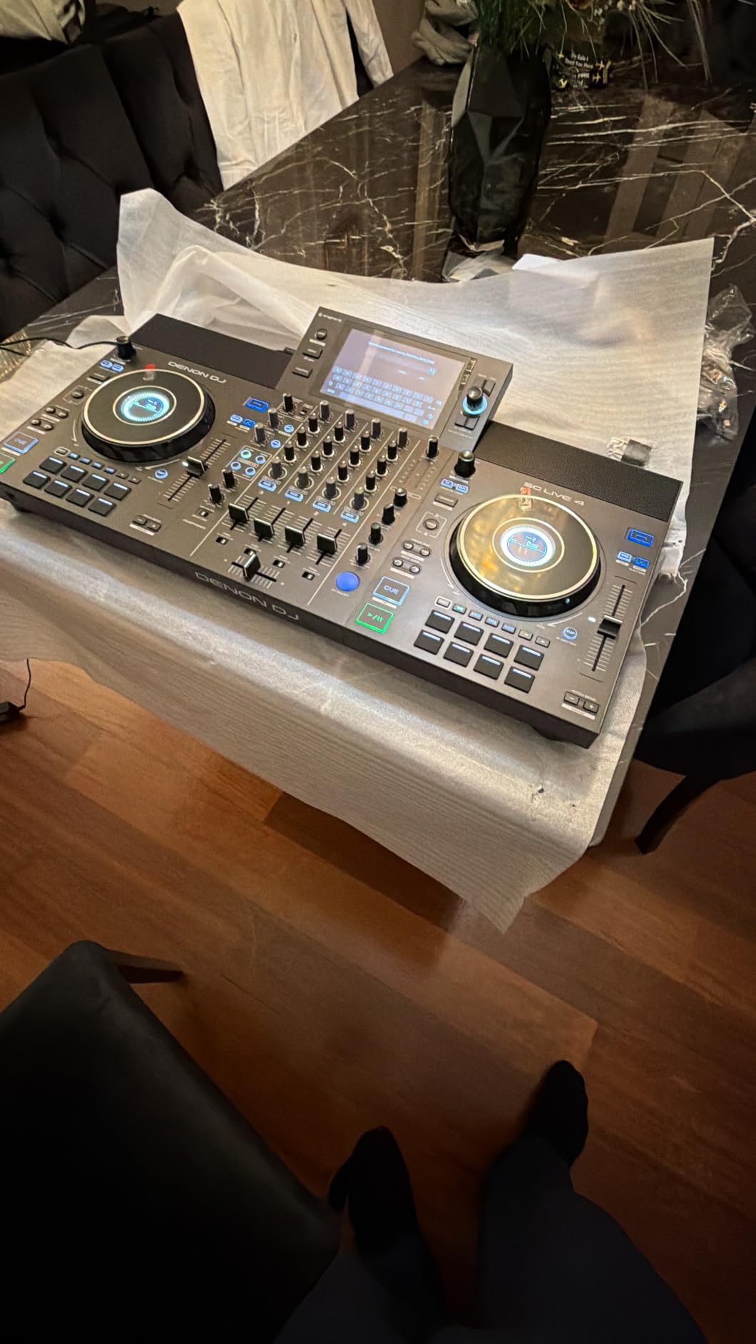 Denon DJ SC LIVE 4 Standalone DJ Controller Black | 4-Deck Controller with Stem Separation, Wi-Fi Streaming, Bluetooth, Built-In Speakers, Serato DJ, Virtual DJ Compatibility customer photo 1