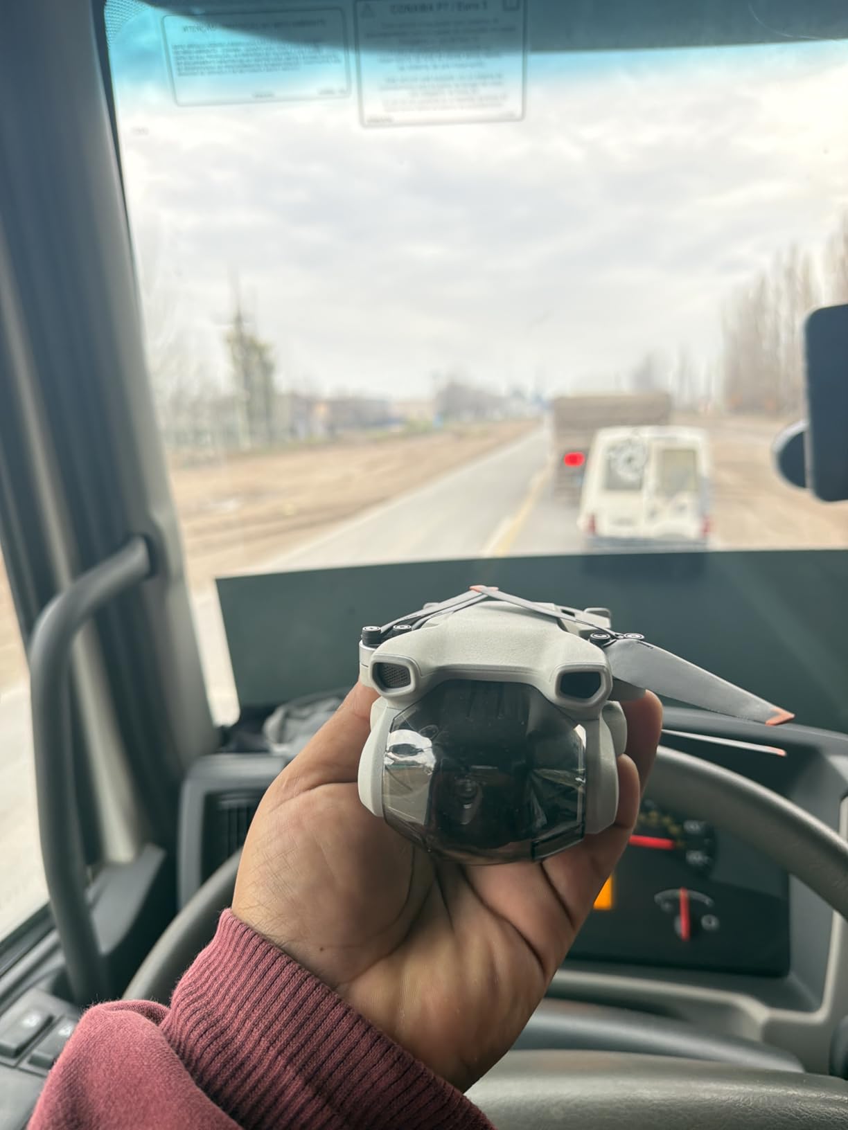 DJI Mini 3, 3-Axis Mechanical Gimbal Mini Camera Drone | 4K HDR Video, 38-Min Flight Time, up to 32800ft (10km) Video Transmission, True Vertical Shooting, GPS Auto Return customer photo 1