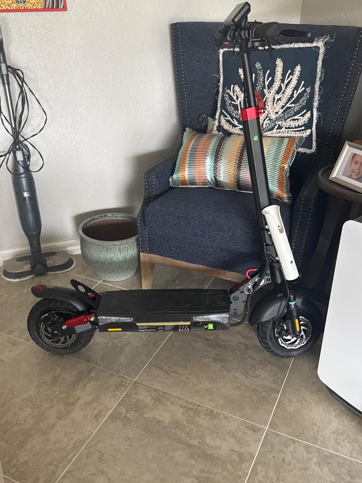 iScooter iX3/iX4 Electric Scooter, Off Road Tires, 800W Motor E-Scooter Up to 25/28 Miles Range,Top Speed 25/28 MPH, Adjustable Handlebar Height,Folding Commuting Electric Scooter for Adults customer photo 1