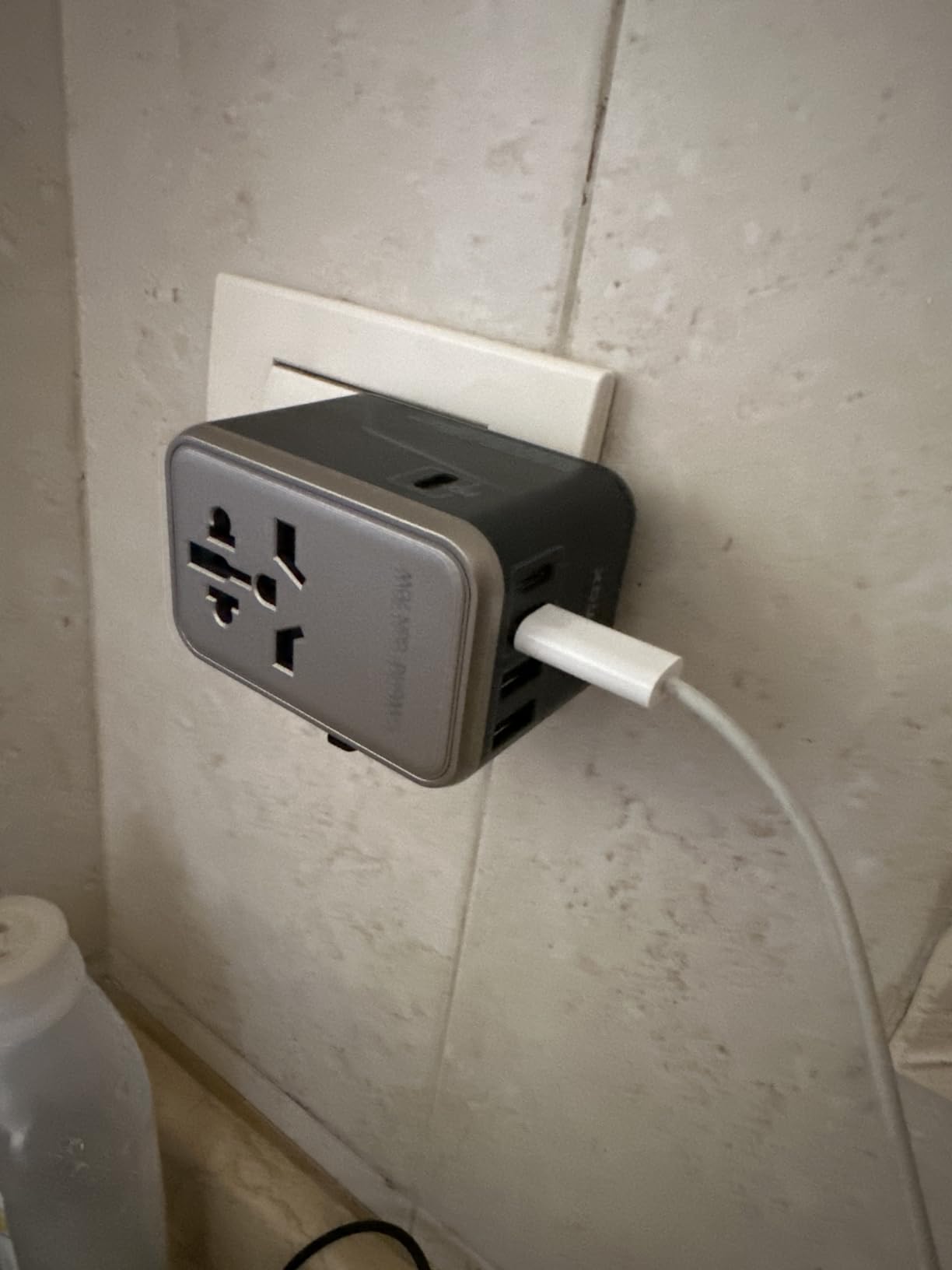 MOMAX 70W GaN Universal Travel Adapter, All-in-One Travel Charging | UK/EU/US/AU/JP Compatible Travel Essential, 3 USB-C PD Ports & 2 USB-A Ports for Laptop, Phone & More customer photo 2