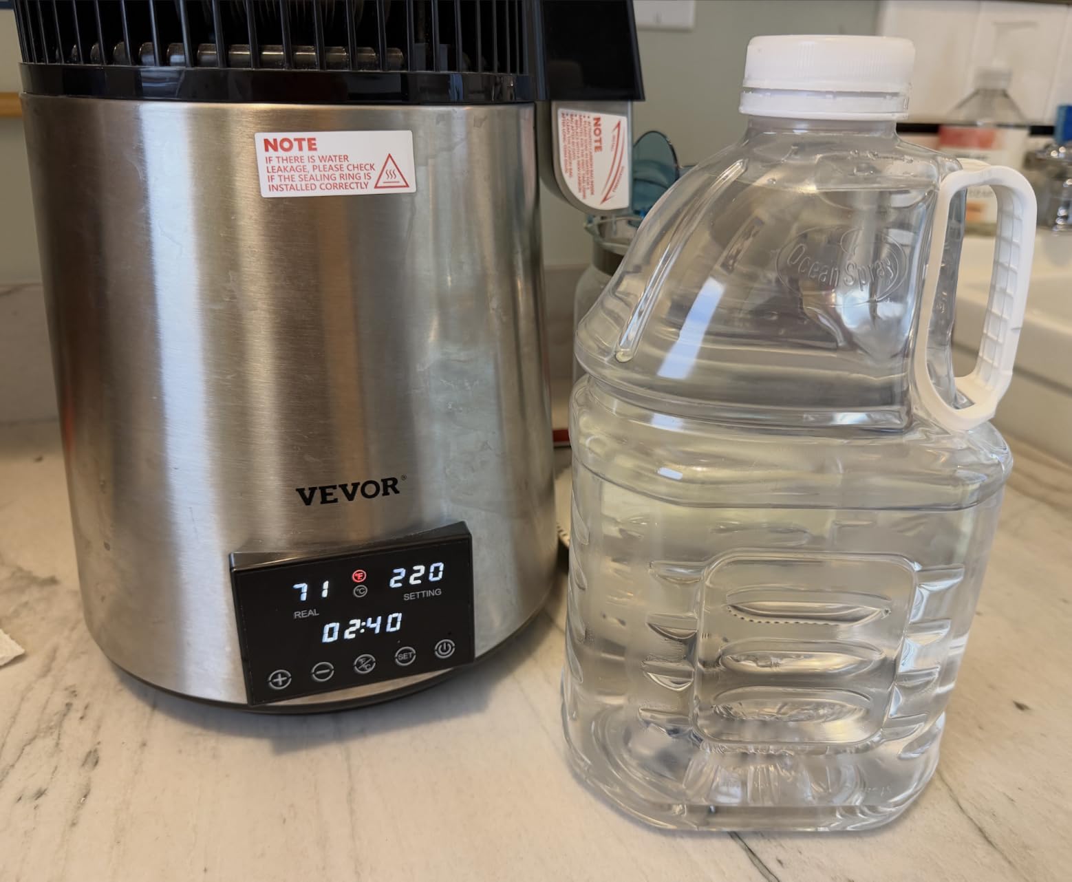 VEVOR 1.1Gal Water Distiller, 0.4Gal/H, 1750W 0-99H Timing Dual Temp Display, 304 Stainless Steel Countertop Distiller Glass Carafe customer photo 2