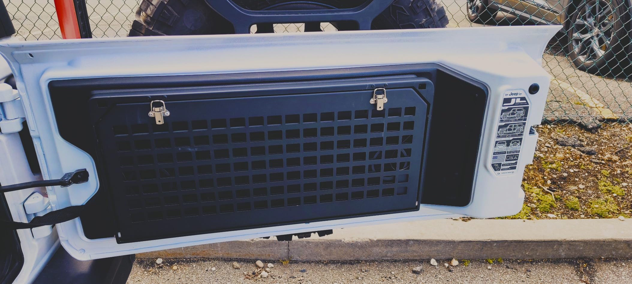 Tailgate Table Rear Foldable Cargo Shelf Aluminum Alloy Storage Shelf MOLLE Panel for Jeep Wrangler JK JKU JL JLU customer photo 2