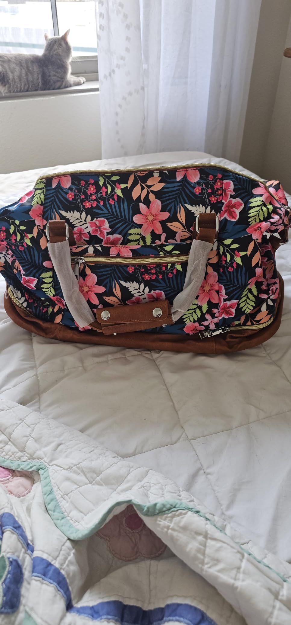 ITIEZY Weekender Overnight Bag for Women - Large Travel Duffel Bag with Shoe Compartment, Gym Duffel Bag Hospital Bag Carry On Tote Bags for Airplanes with Crossbody Bag Toiletry Bag 3Pcs Set customer photo 1