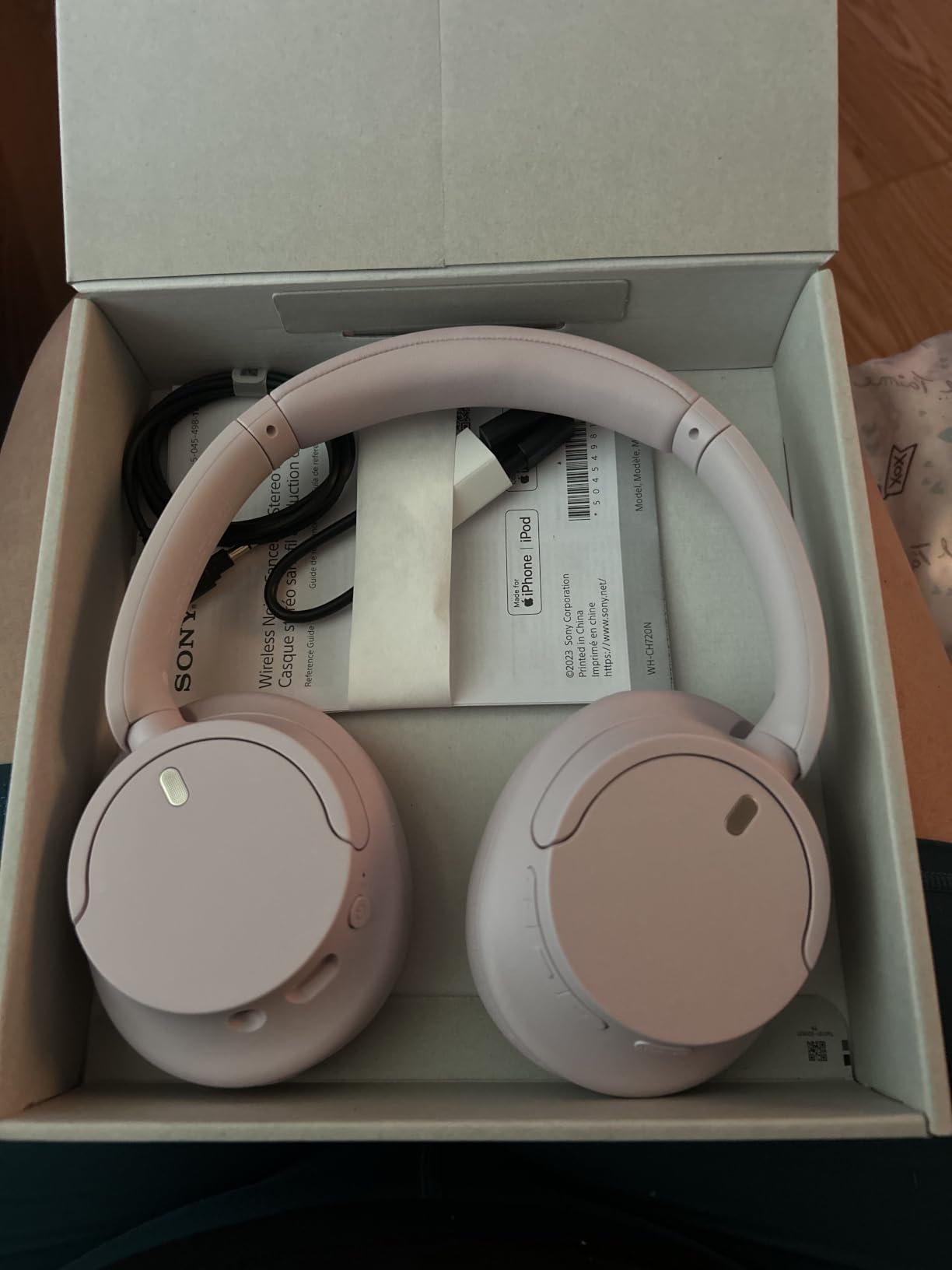 Sony WH-CH720N Wireless Noise Cancelling Over-Ear Headphones, Black | Comfortable Lightweight Design, Dual Noise Sensor technology, Up to 35 Hrs Battery with Quick Charging, Multipoint Connection customer photo 1