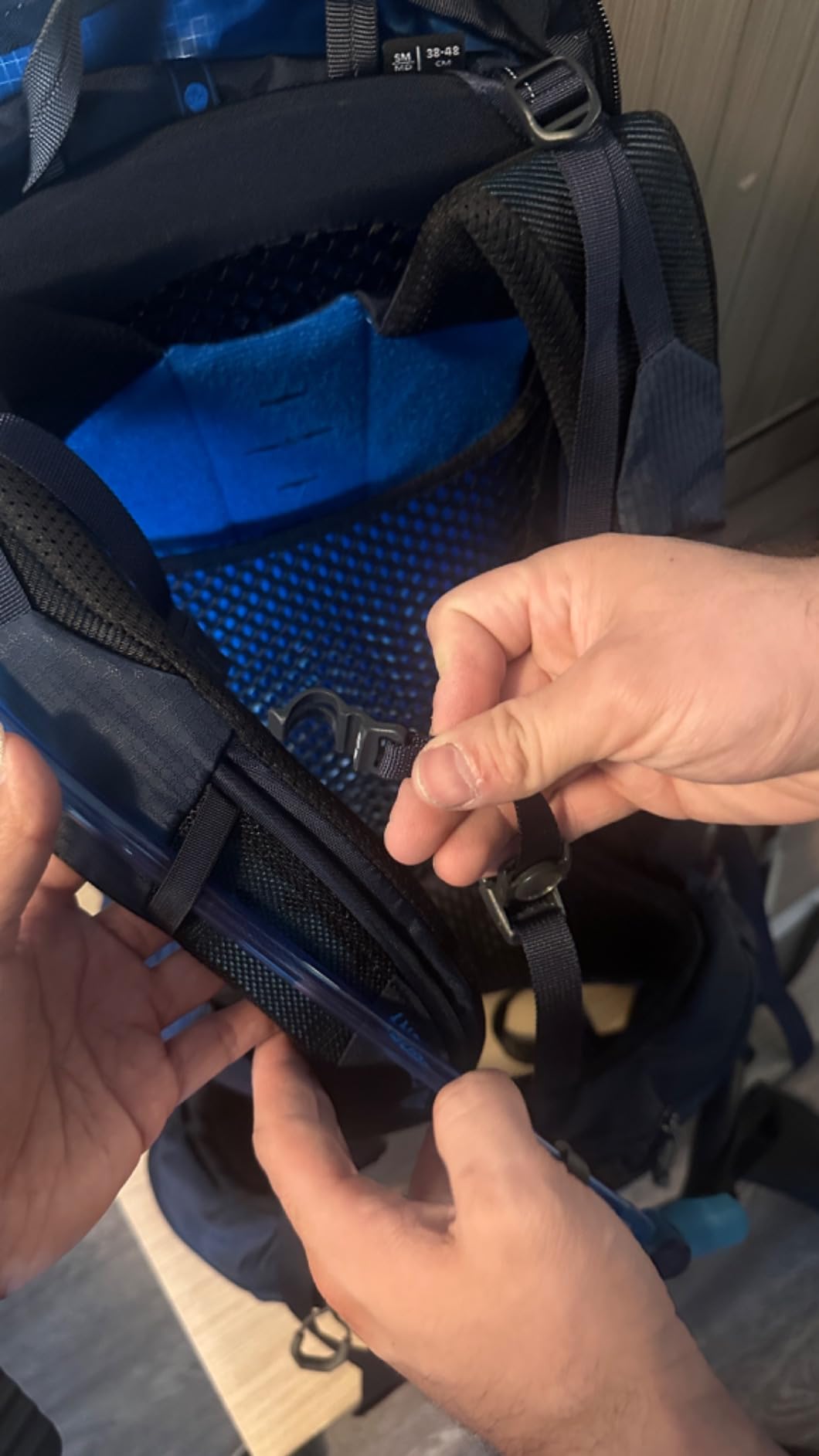 Gregory Zulu 45L Unisex Hiking/Backpacking Pack, Freefloat Hipbelt, Internal Hydration Sleeve For Water Bladder, (Reservoir Not Included), Medium/Large, Halo Blue customer photo 2