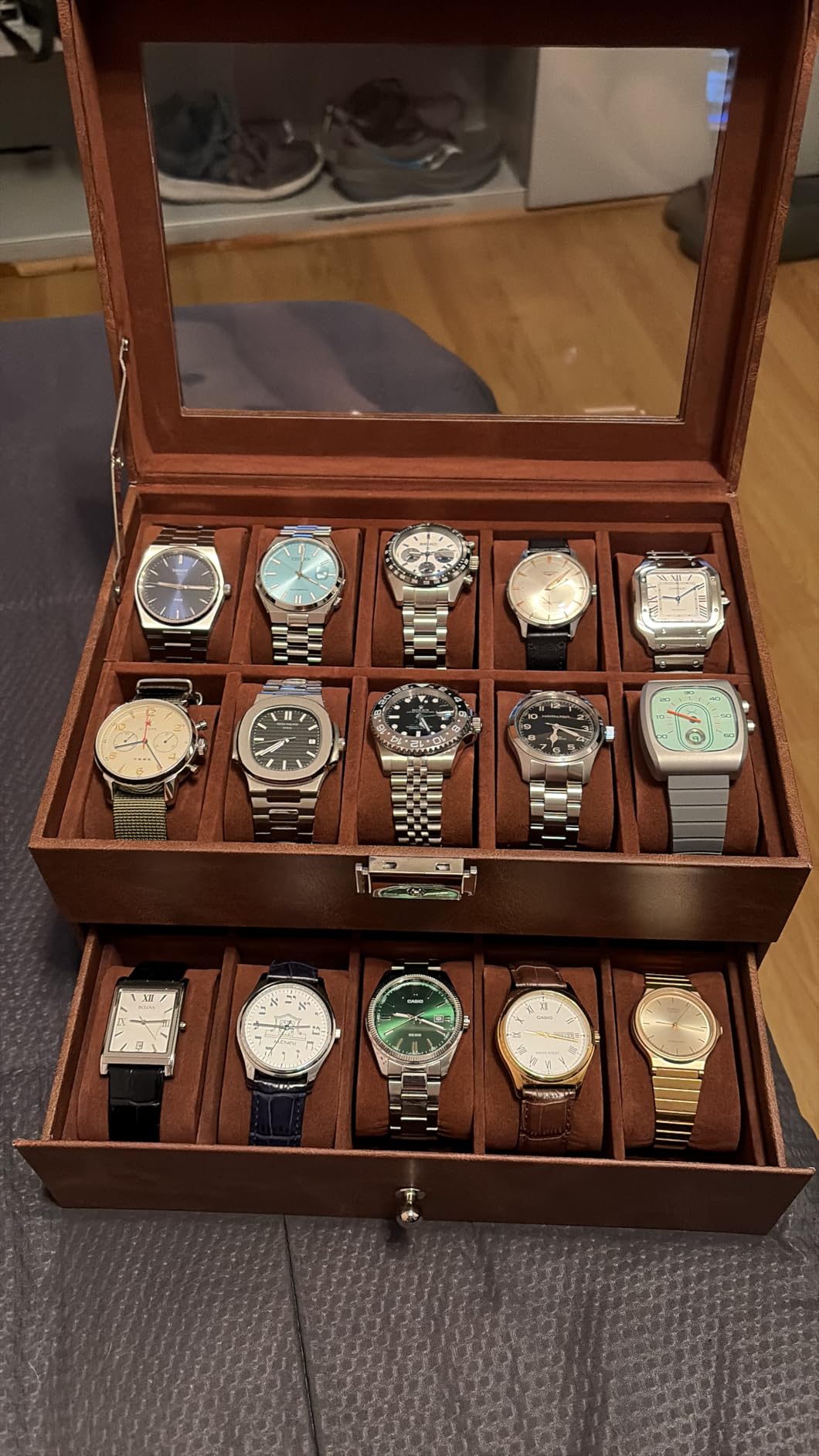 SONGMICS Watch Box, 20-Slot Watch Case Organizer, Black | Large Glass Lid, Removable Pillows, Metal Lock, Gift for Loved Ones, UJWB020B01 customer photo 1