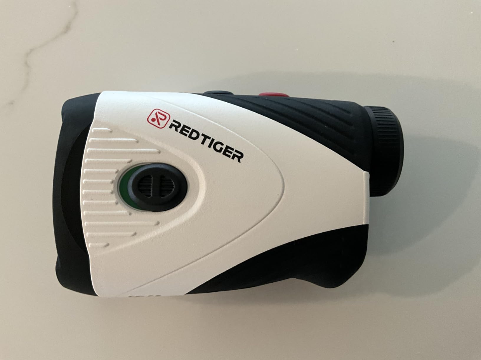 REDTIGER Golf Rangefinder with Slope On/Off, 7X Magnification 1200 Yards, Flag Pole Lock with Vibration, IP54 Water Resistant, Rechargeable, Magnetic Suction, GolfVue Series 1, White customer photo 1