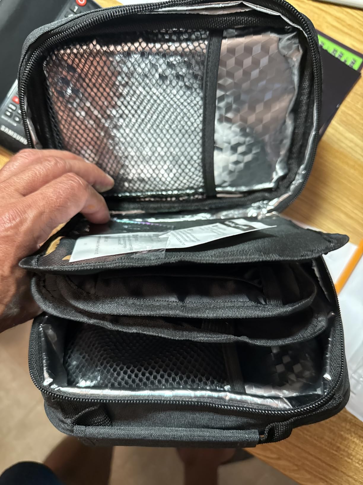 AUVON Large Insulin Cooler Travel Case, 4x160g for Longer Cooling Effect | TSA-Approved Ice Packs, Medication Cooler for Travel Holds 8 Insulin Pens & Diabetic Supplies, Portable Handle for Daily Use customer photo 1