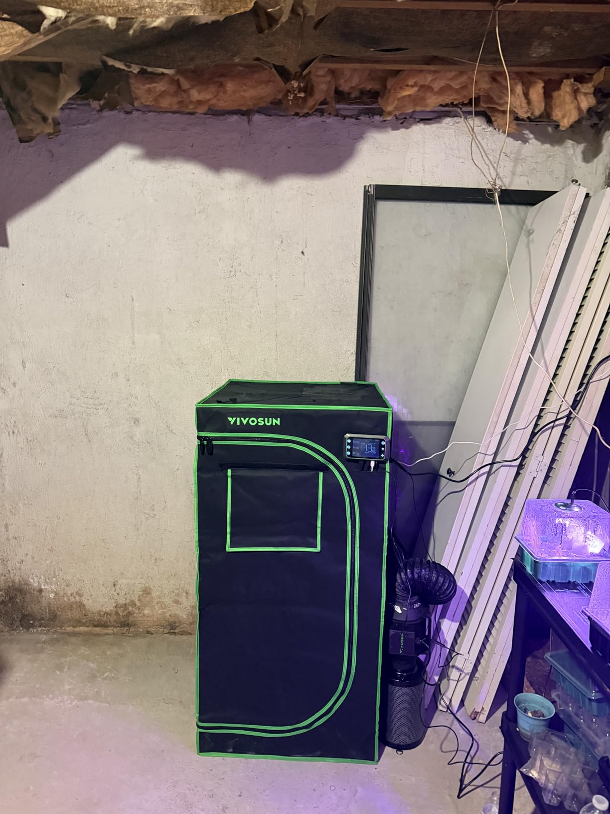 VIVOSUN Smart Grow Tent Kit 4x4, 4-Plant WiFi-Integrated Grow System | including 400W Full Spectrum LED Grow Light, Automatic Control GrowHub E42A+, Efficient Ventilation System customer photo 2