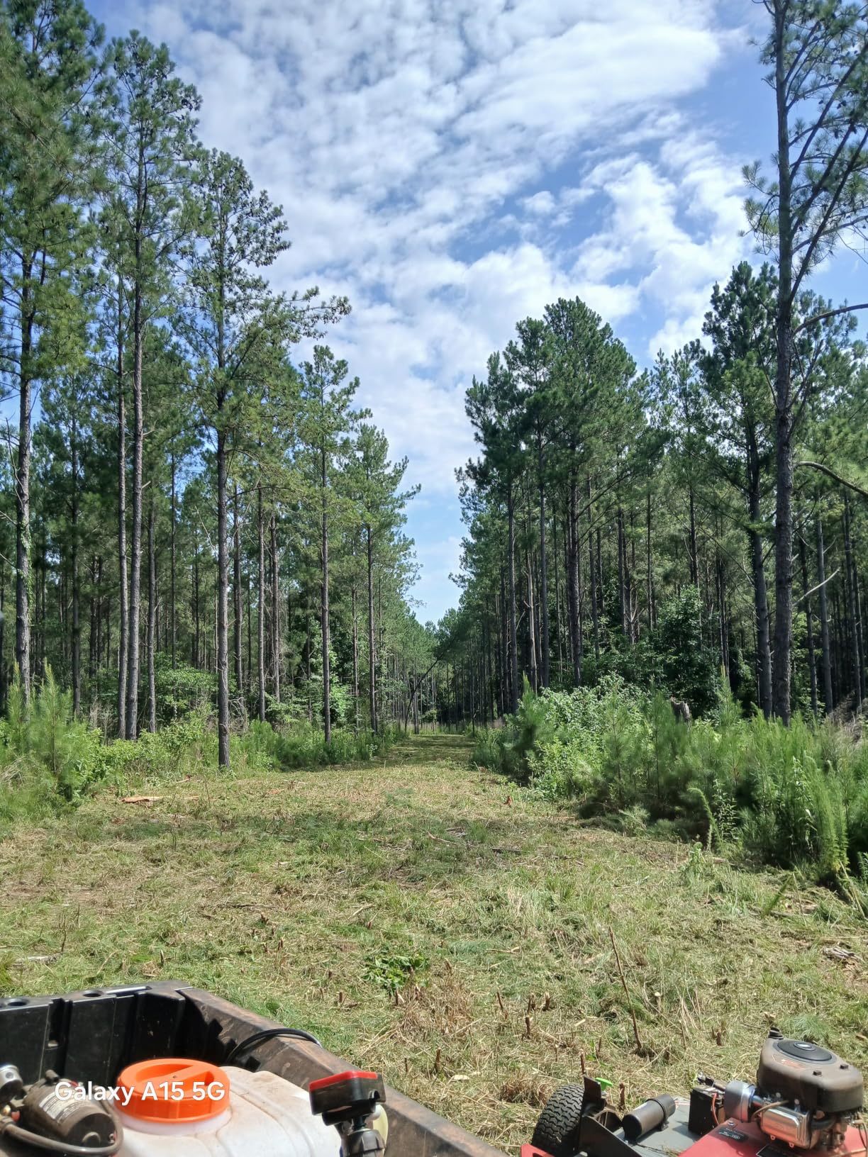 Earthquake Acreage Tow-Behind Mower, 44