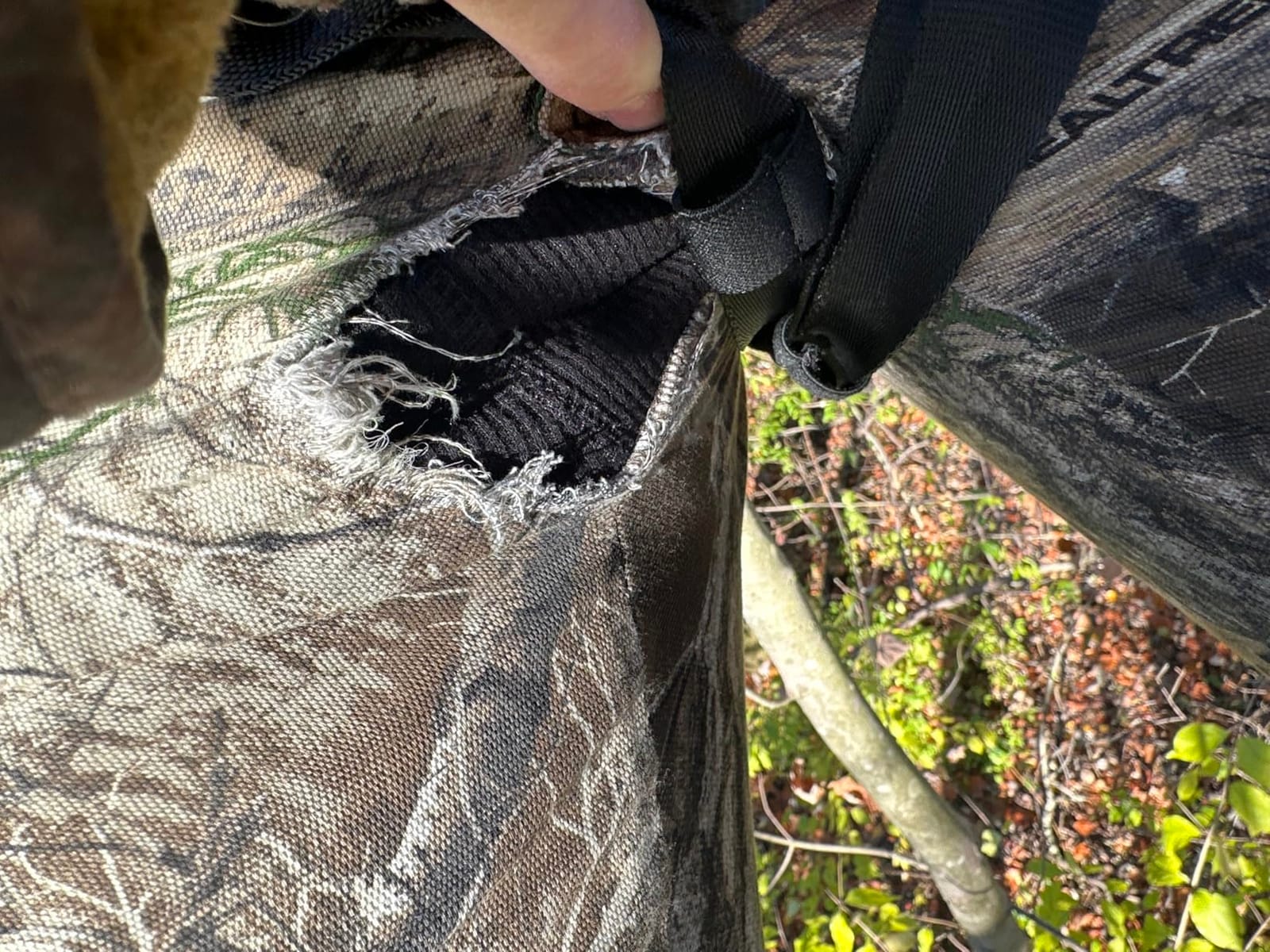 Realtree Men's Camo Hunting Cargo Pants, Durable 6-Pocket Outdoor Tactical Pants, Slim Fit customer photo 1