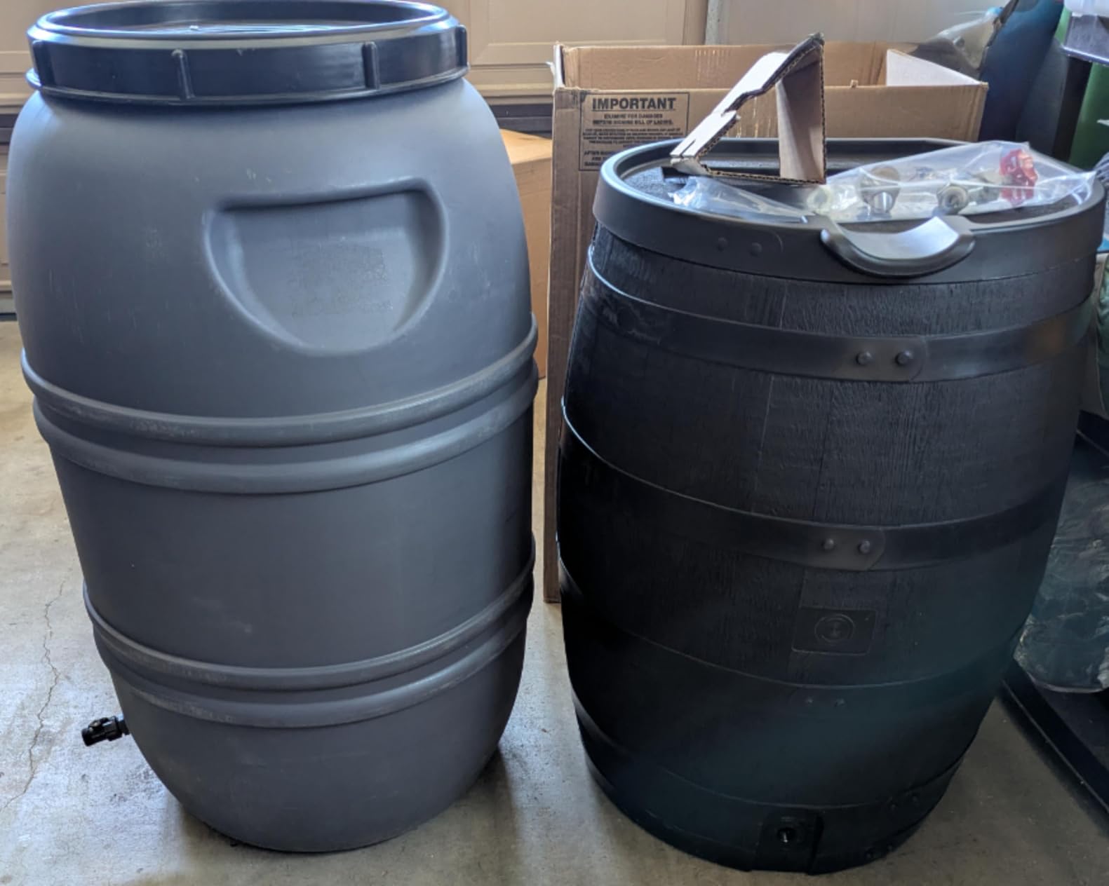 RTS Home Accents Premium 55-Gallon Eco Rain Barrel with Removable Lid, Flat Back Rain Water Collection Barrel, Made with 100% Recycled Plastic, Black customer photo 2