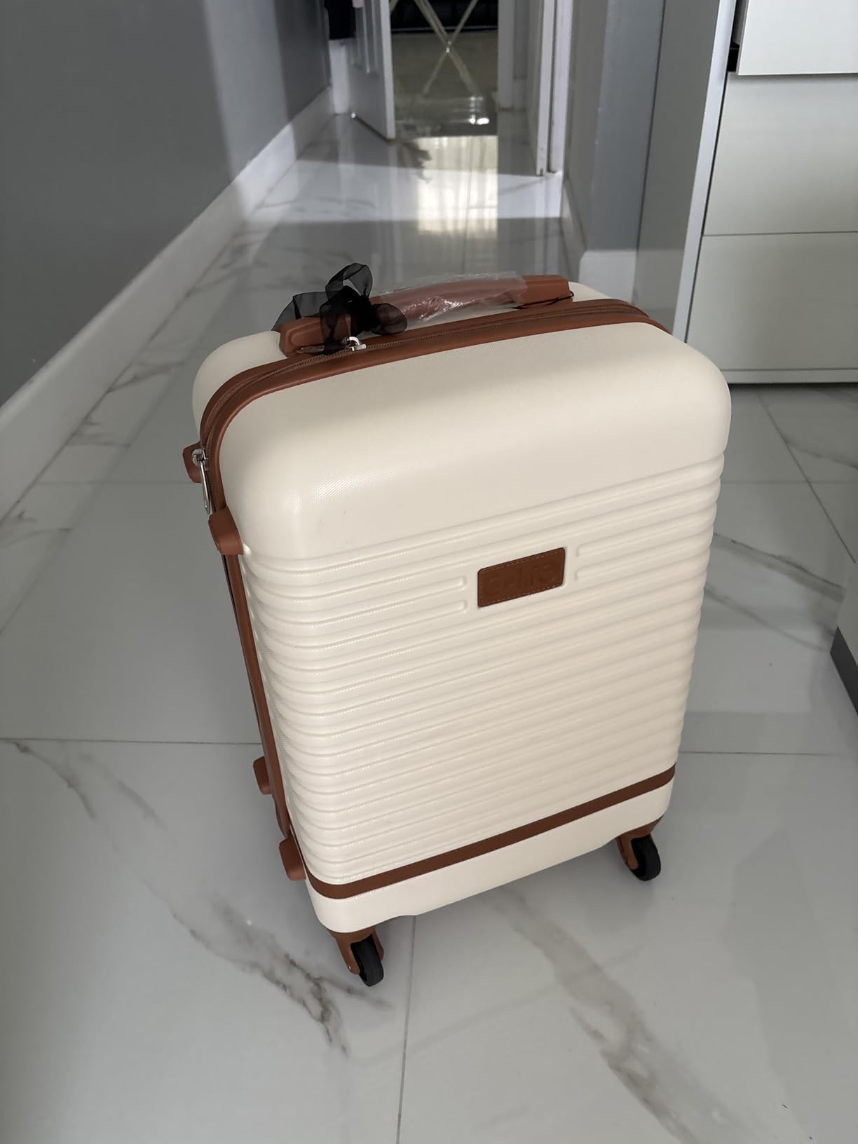 Coolife Suitcase Set 3 Piece Luggage Set Carry On Travel Luggage TSA Lock Spinner Wheels Hardshell Lightweight Luggage Set(White, 3 piece set (BP/TB/20)) customer photo 1