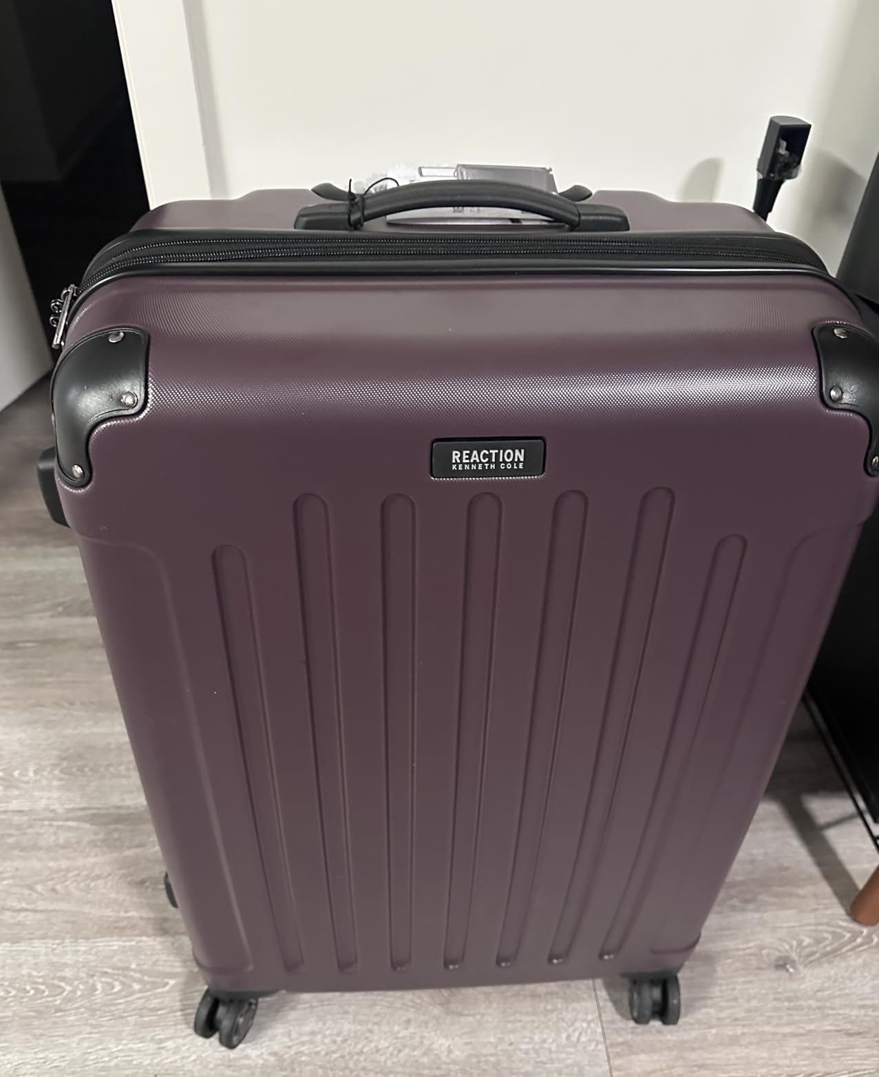 Kenneth Cole REACTION Renegade Luggage Expandable 8-Wheel Spinner Lightweight Hardside Suitcase, Seafoam, 28-Inch Checked customer photo 1