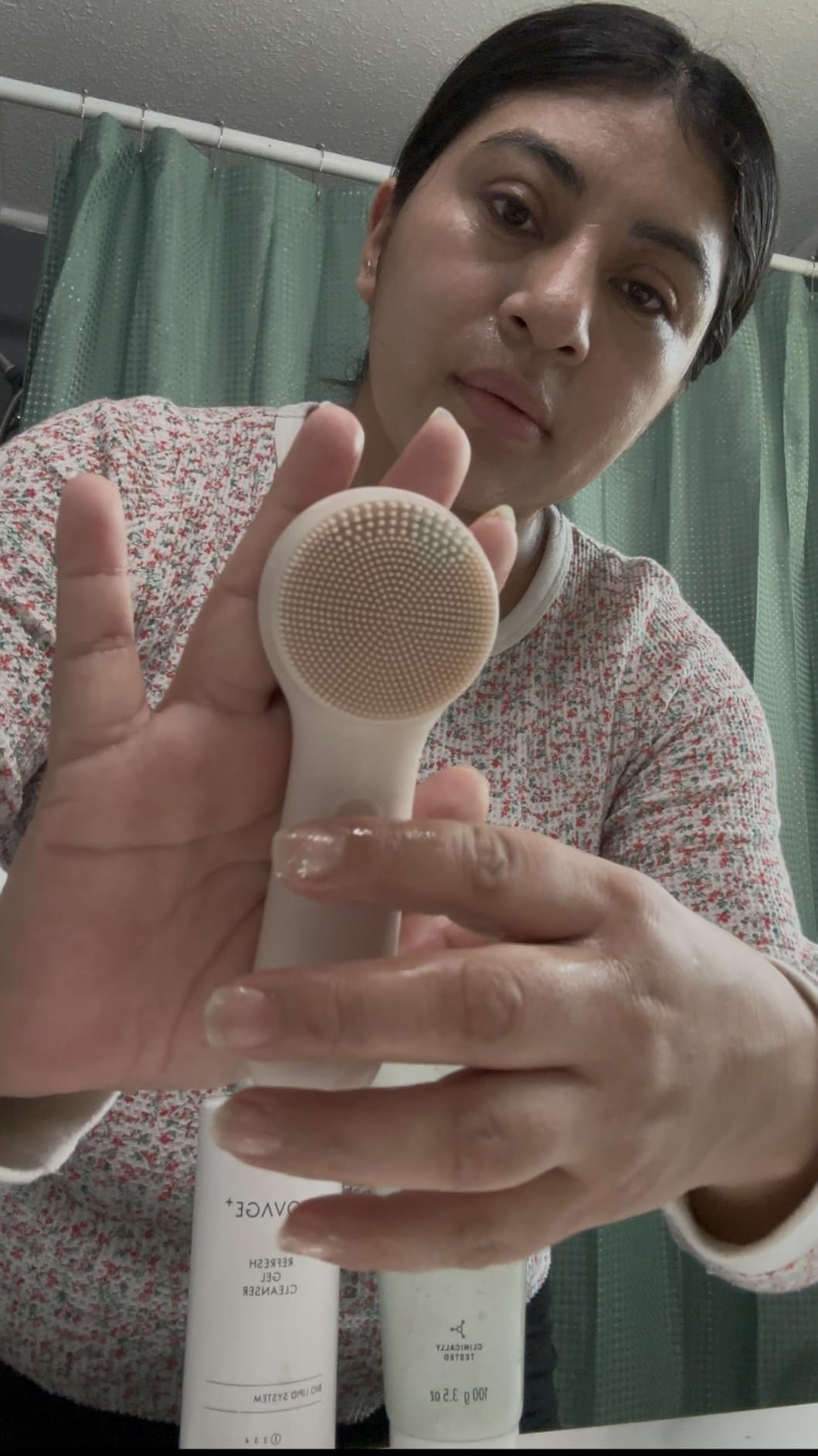 NagraCoola CLIE Silicone Face Scrubber, Facial Cleansing Brush, Rechargeable, Waterproof Face Scrub Brush for Deep Cleansing, Exfoliating, Massage, with Eye Roller, for Women and Men-Black customer photo 1
