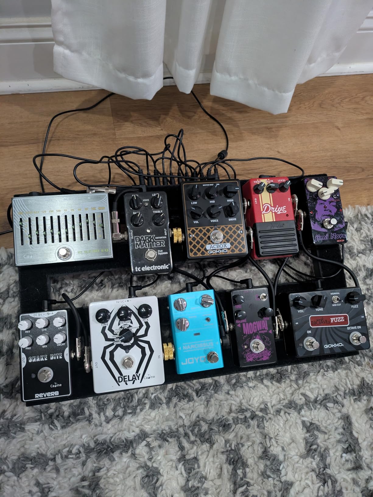Ghost Fire Guitar Pedal Board Aluminum Alloy 1.76lb Super light Effect Pedalboard 19.8''x11.5'' with Carry Bag and Effects Pedal Patch Cables(3 Pack) customer photo 2