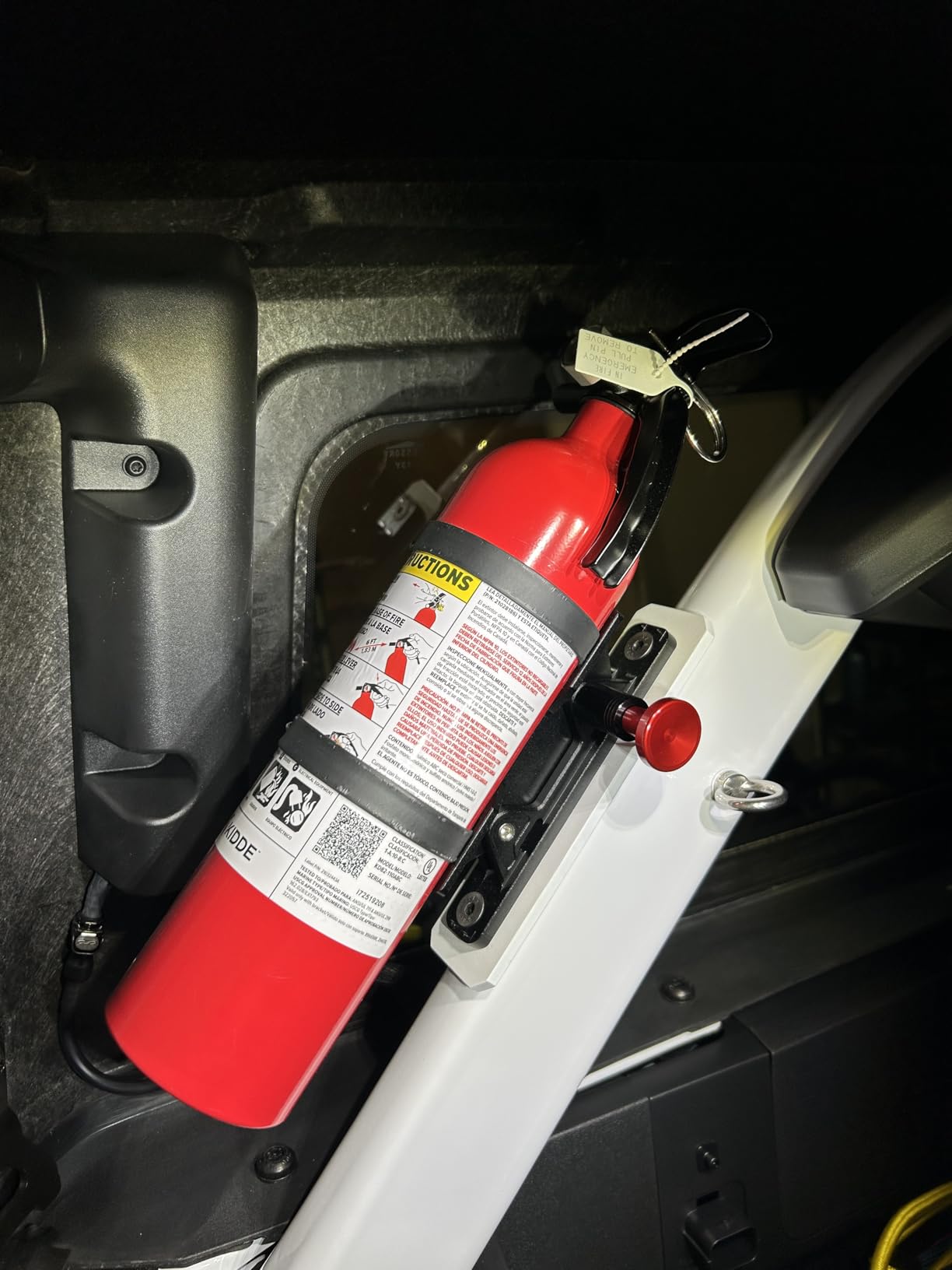 Quick Release Fire Extinguisher Mount - Aluminum Adjustable UTV Roll Bar Fire Extinguisher Holder Mounting Bracket Compatible with Jeep Wrangler TJ JK JL JKU Polaris RZR Ranger Can-Am X3 Universal customer photo 2